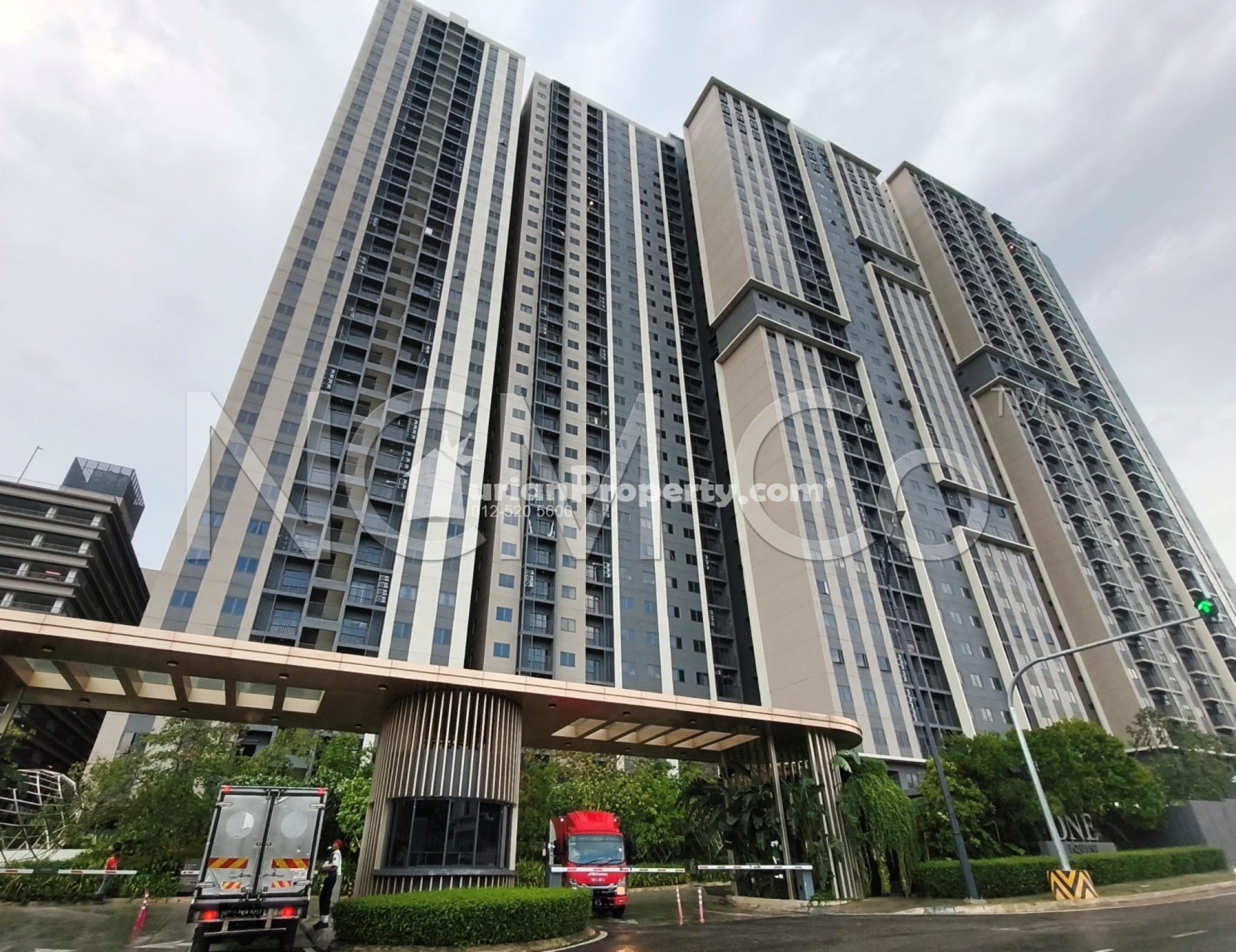 Apartment For Auction at One Equine