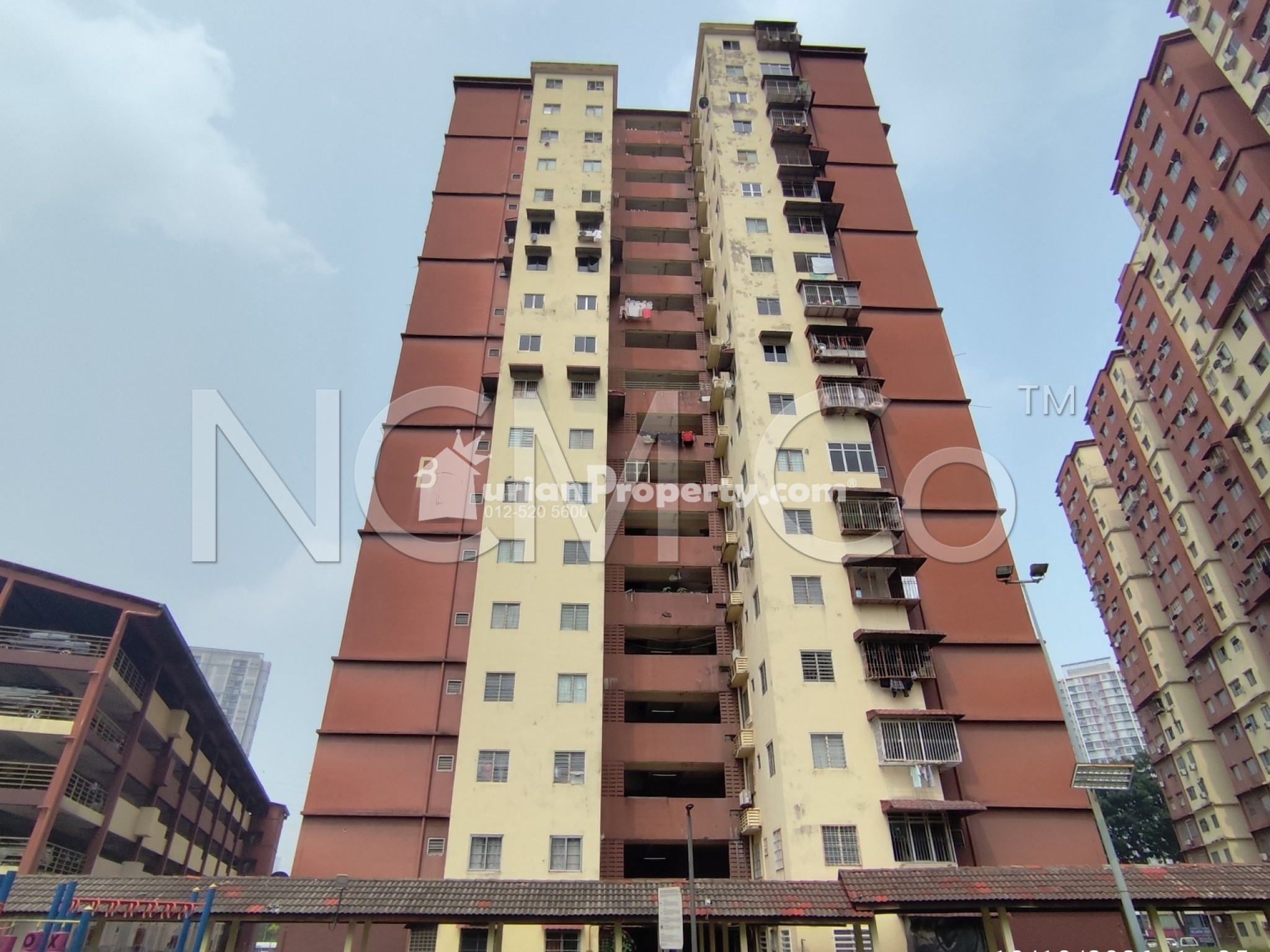 Apartment For Auction at Cemara Apartment