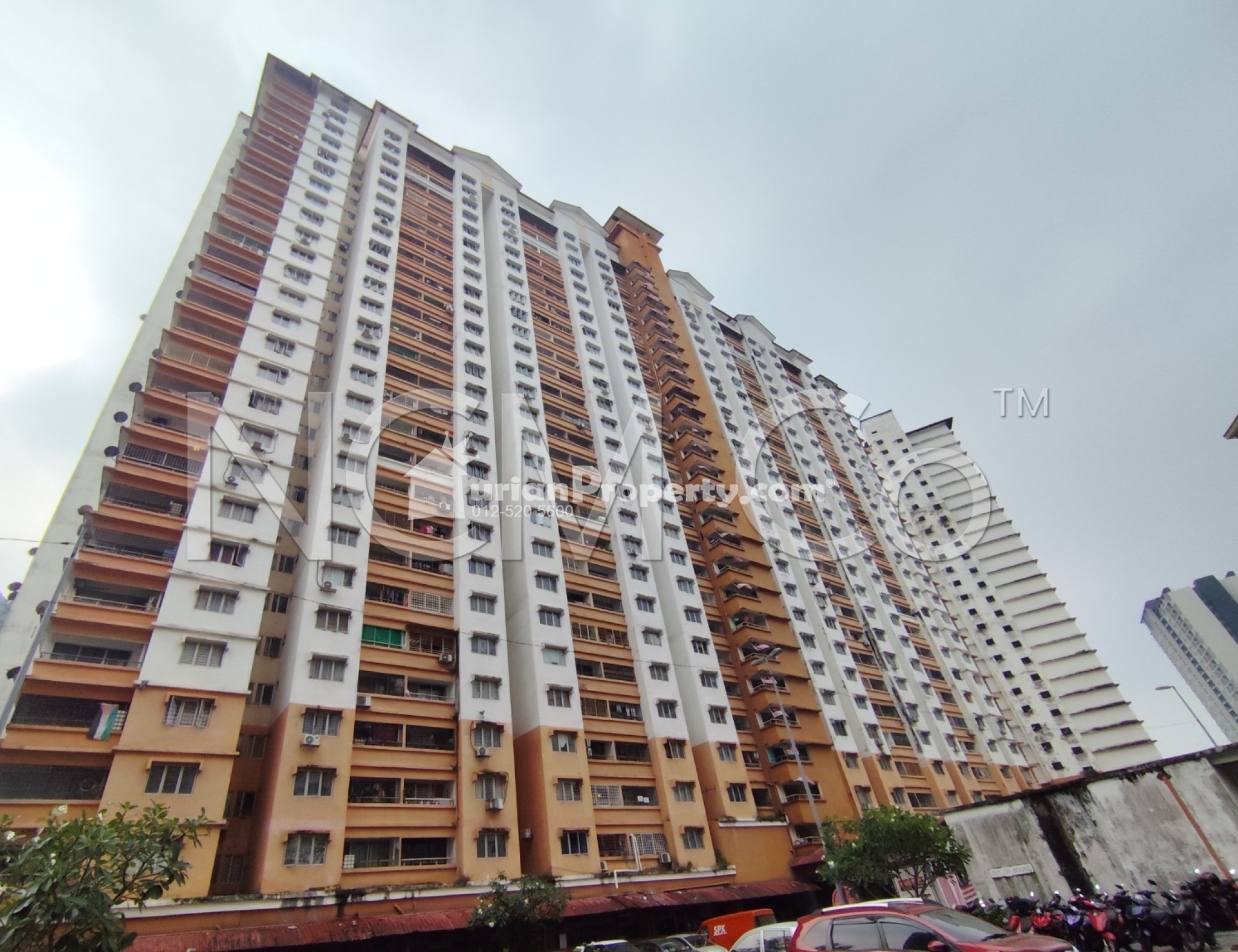 Apartment For Auction at Flora Damansara Apartment