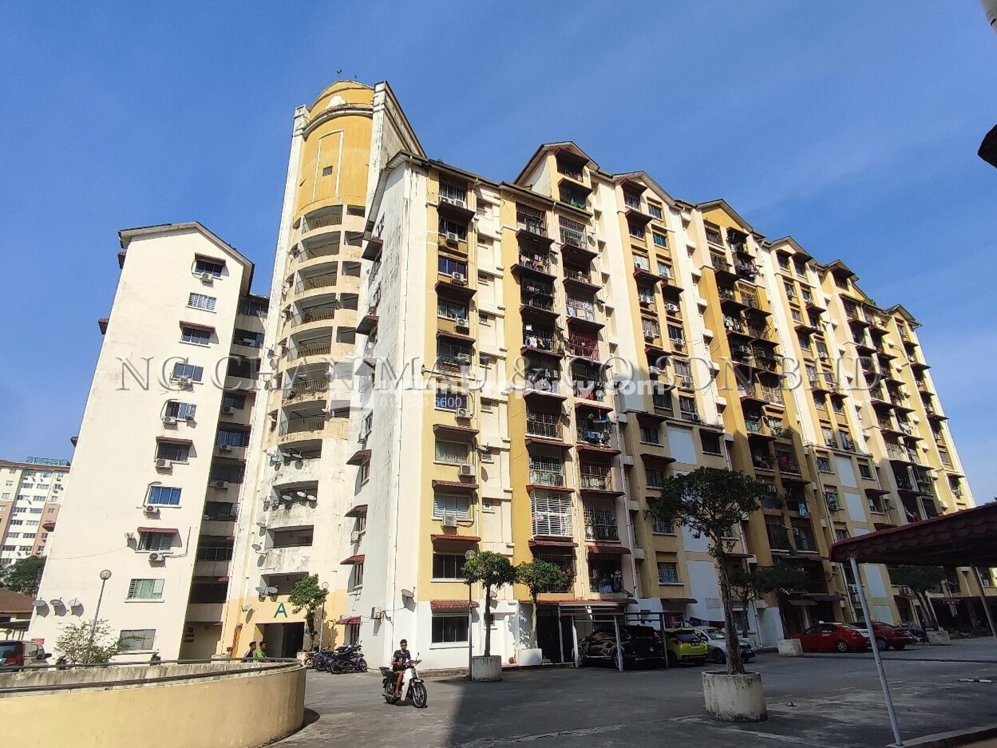 Apartment For Auction at Vista Lavender