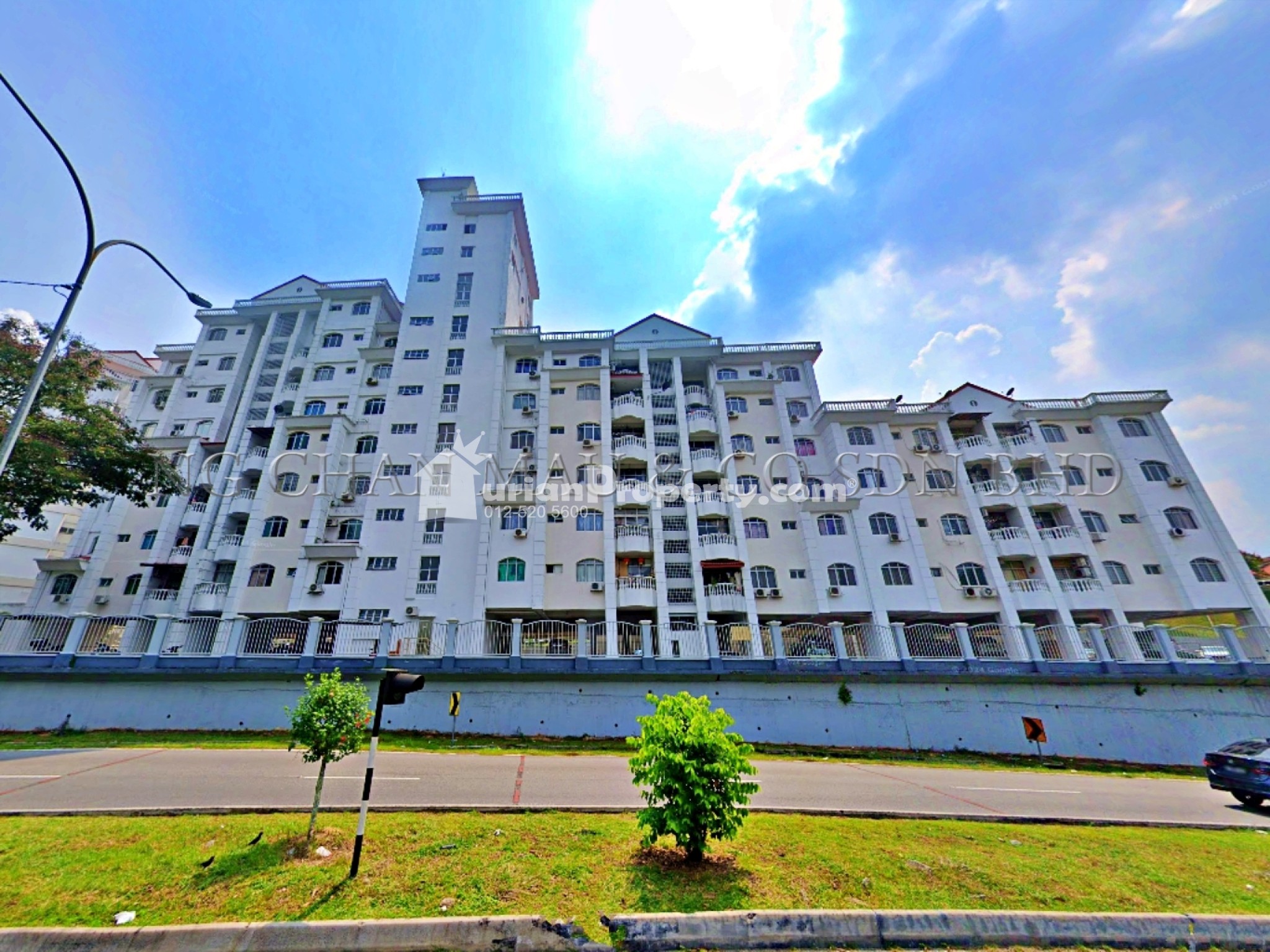 Condo For Auction at Casa Mila Victoria