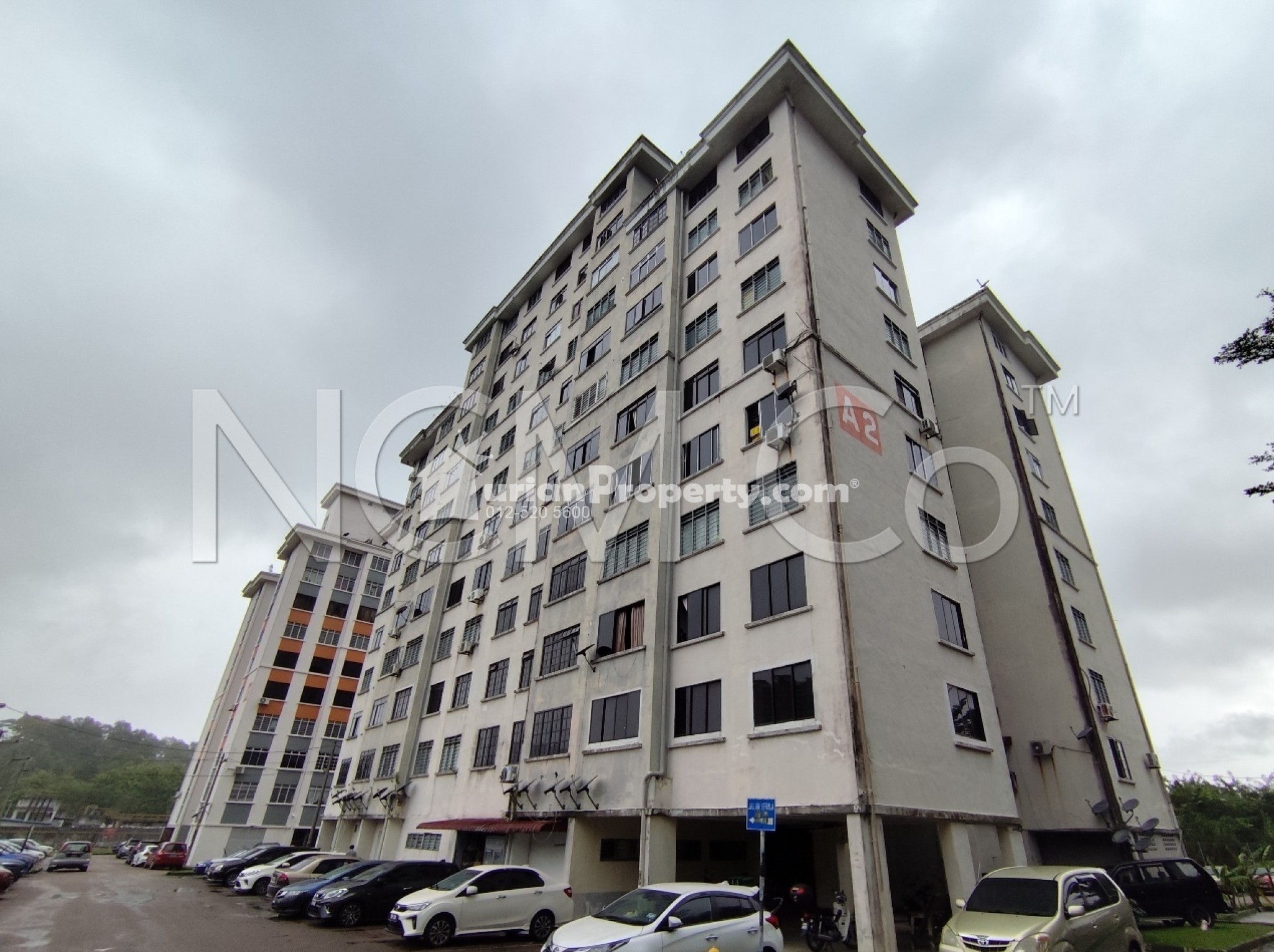 Apartment For Auction at Larkin Idaman Apartment