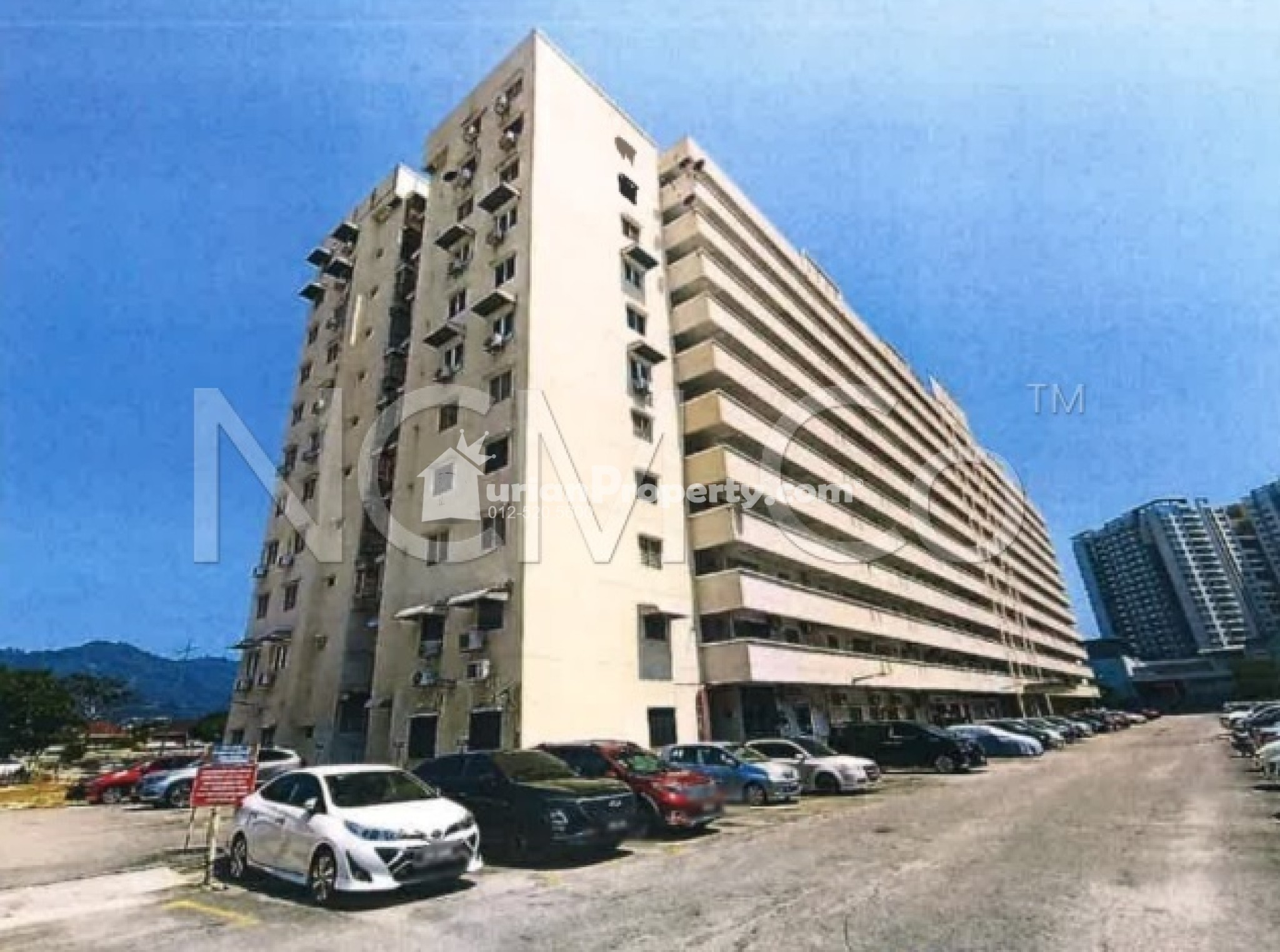 Flat For Auction at Desa Putra (Queensbay)