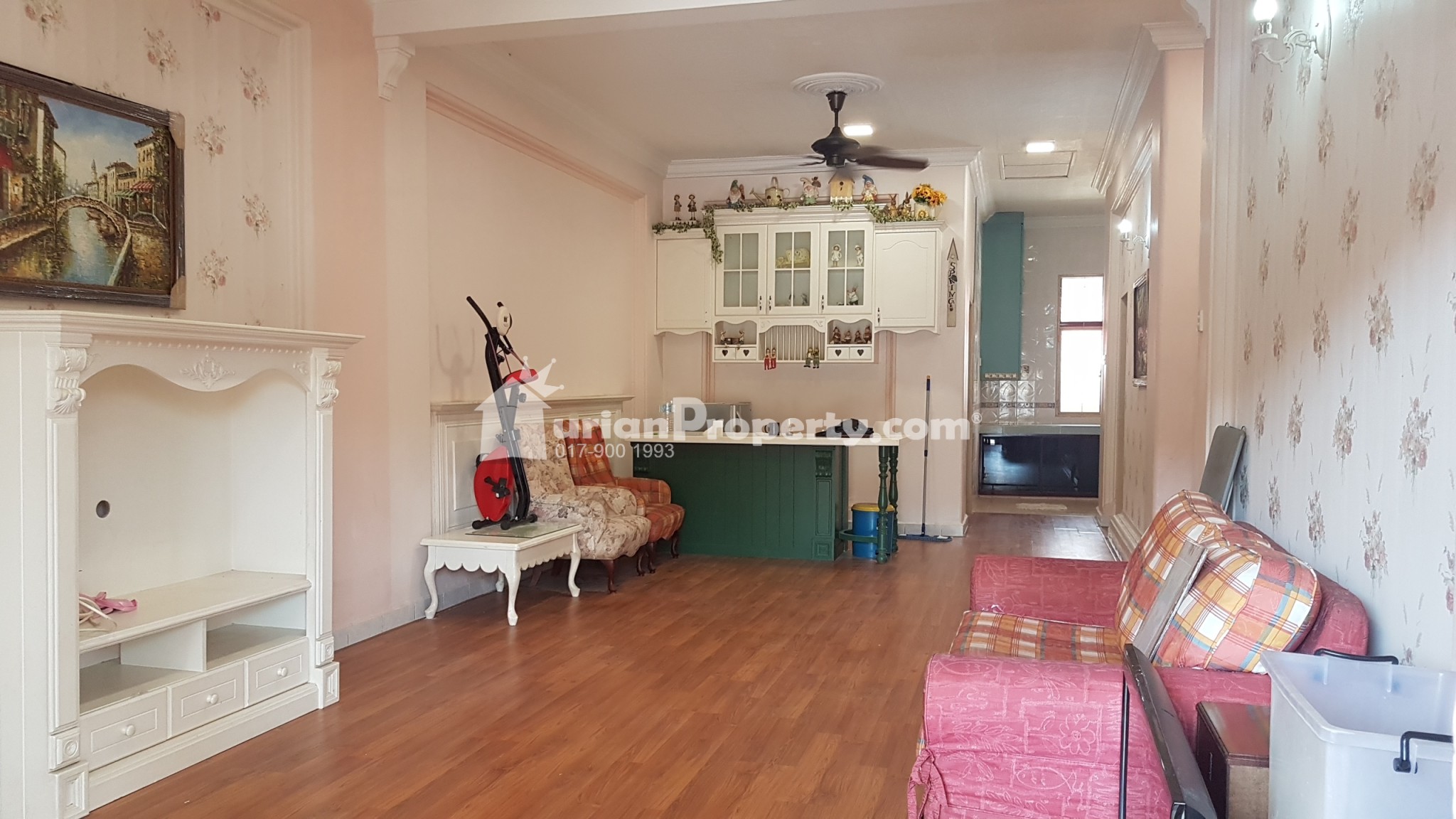 Terrace House For Rent at Section 4