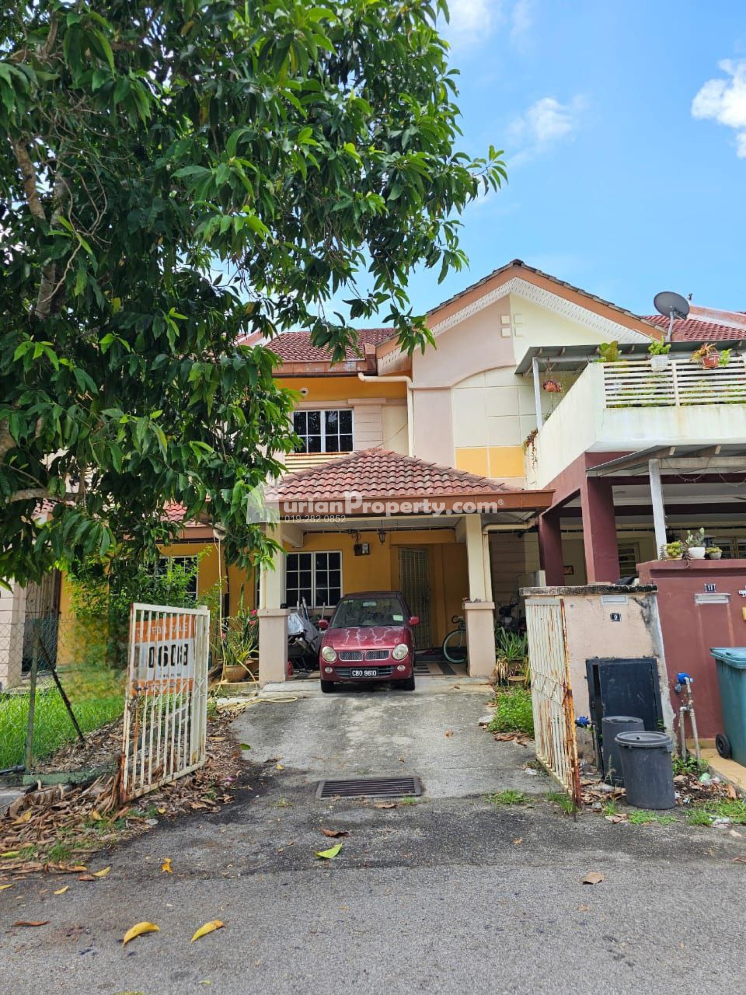 Terrace House For Sale at Section 3