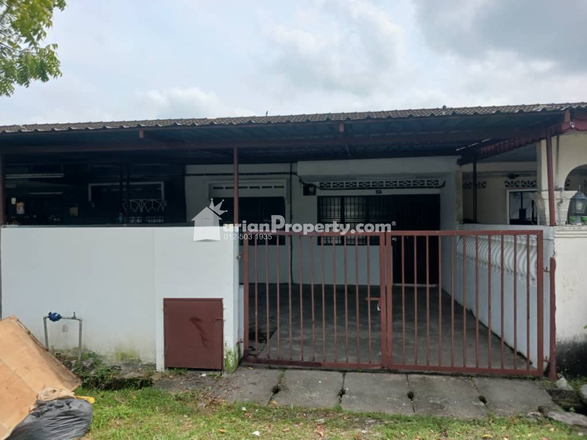 Terrace House For Rent at Taman Intan