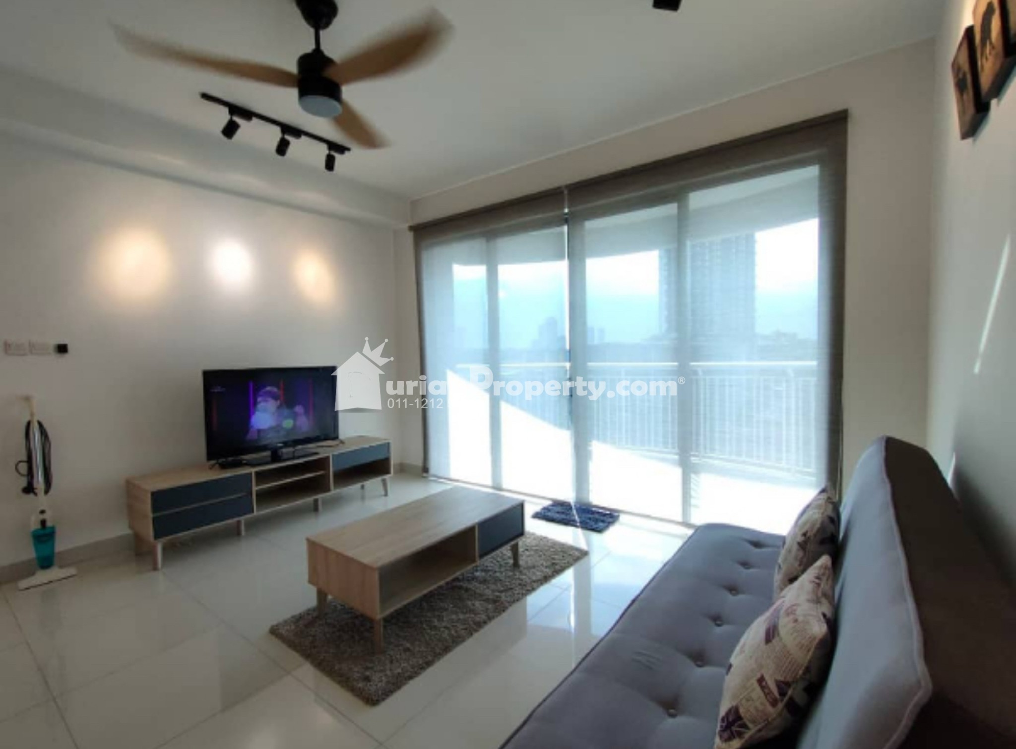 Condo Room for Rent at The Oasis