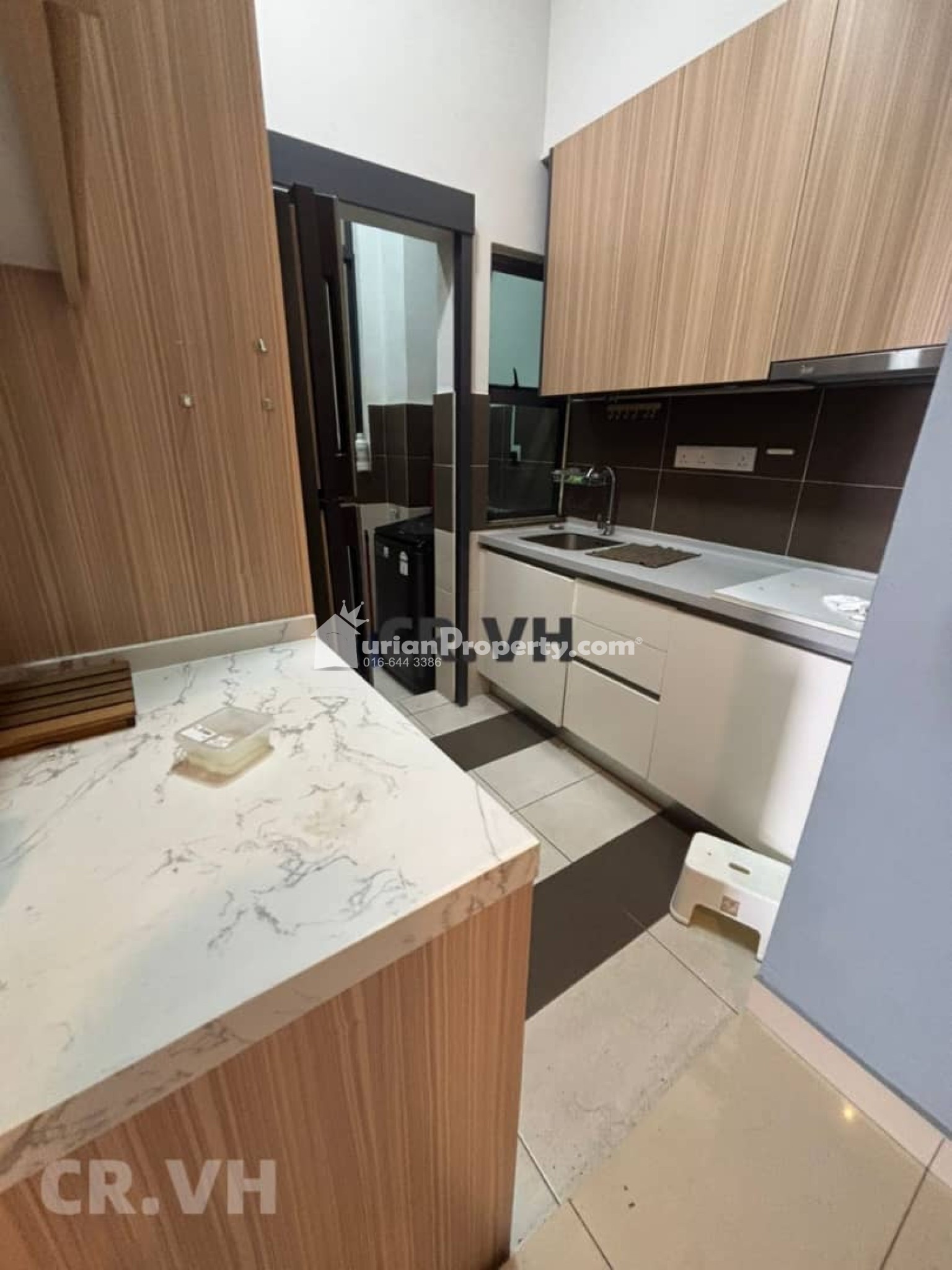 Condo For Rent at Maple Residences