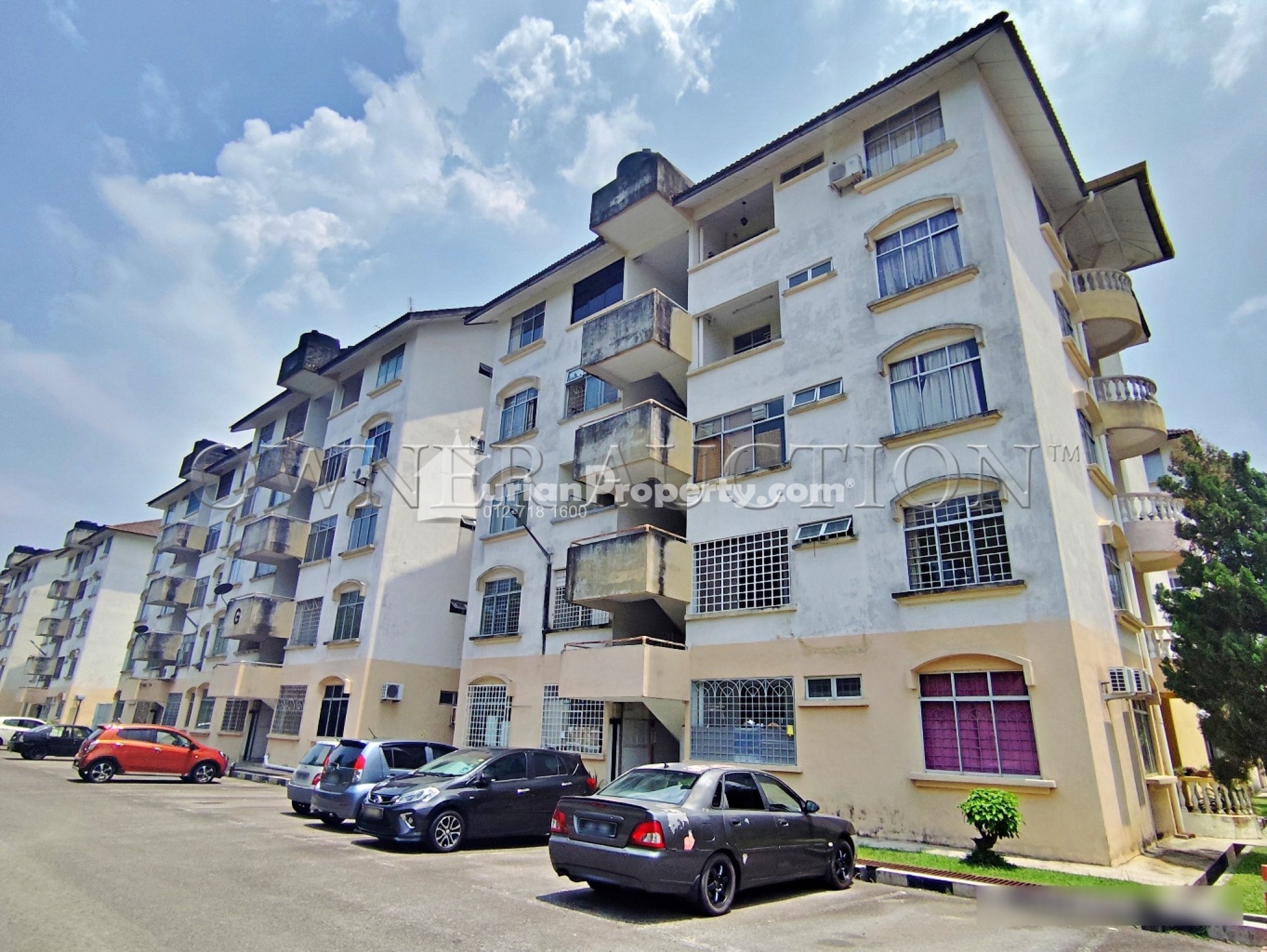 Apartment For Auction at Pelangi Apartment