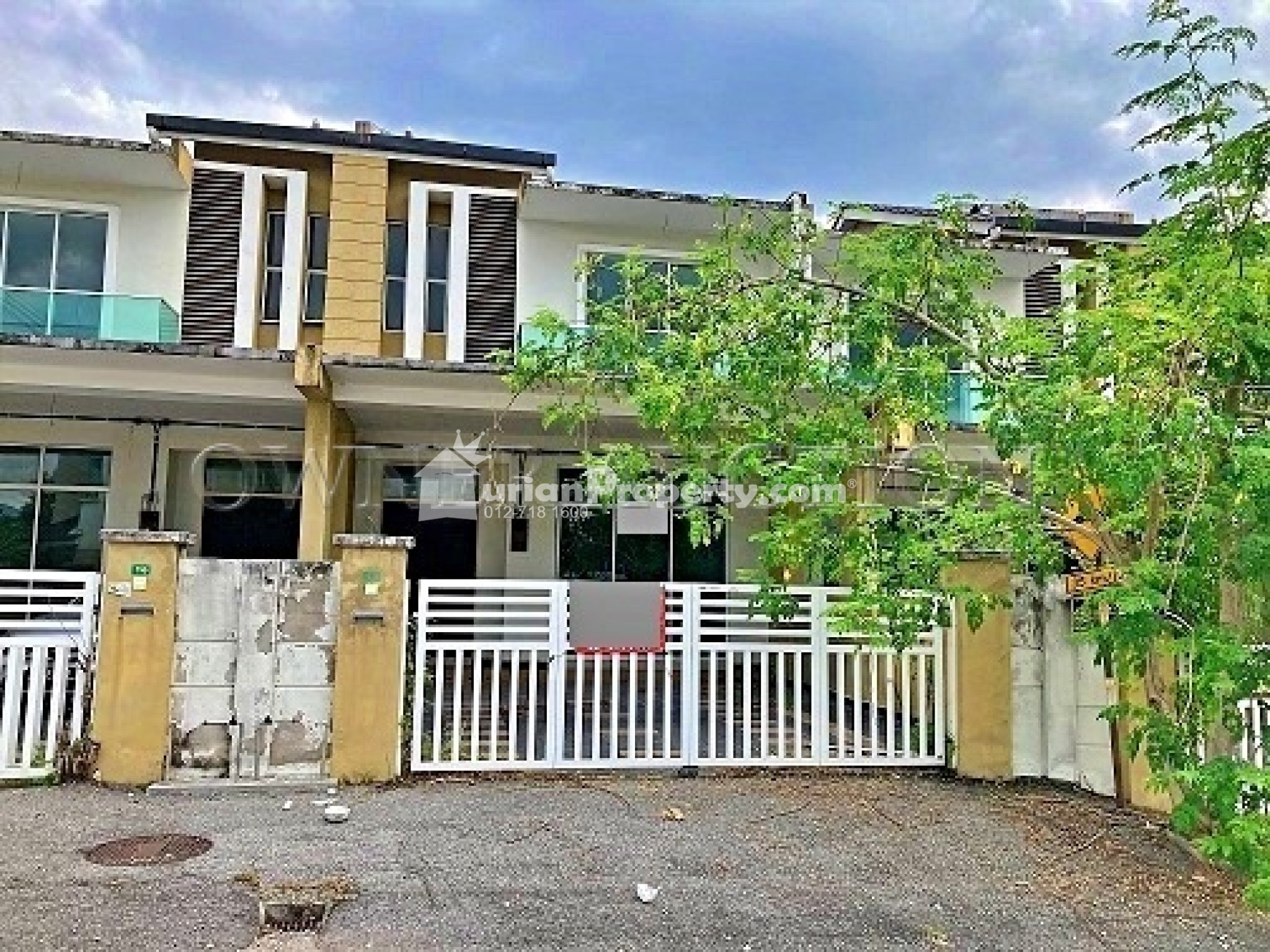 Terrace House For Auction at Tawas Impiana