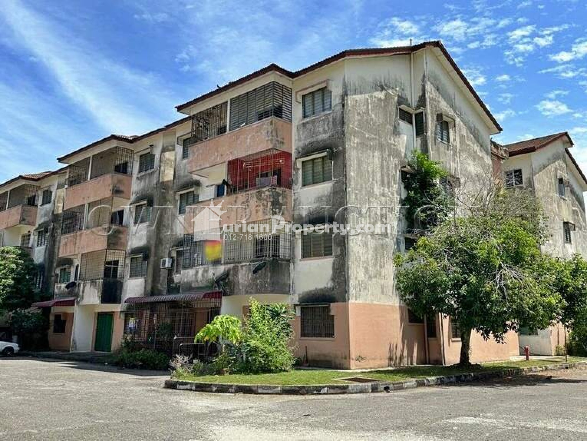 Apartment For Auction at Apartment Perdana