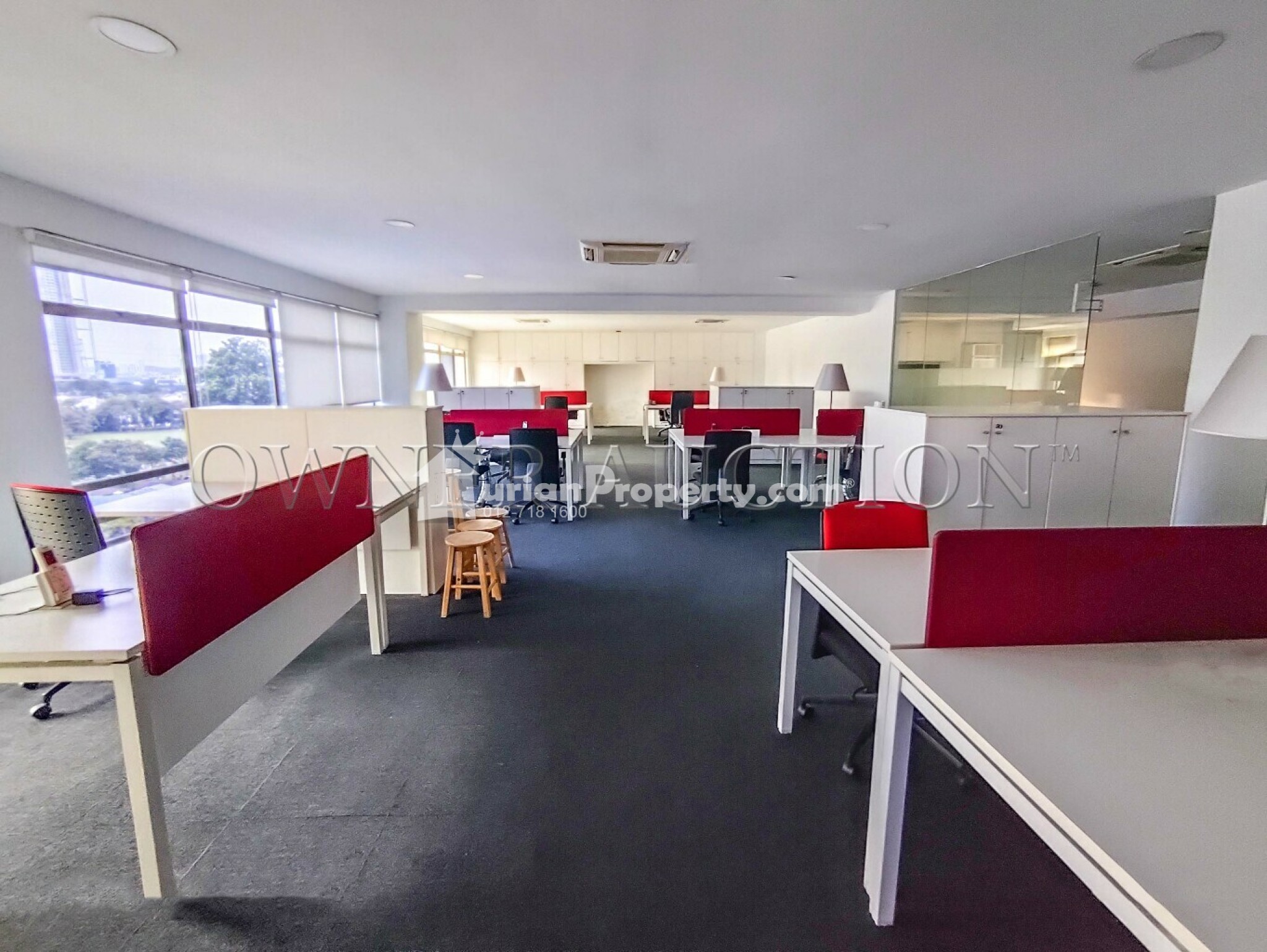 Shop Office For Auction at 3 Two Square