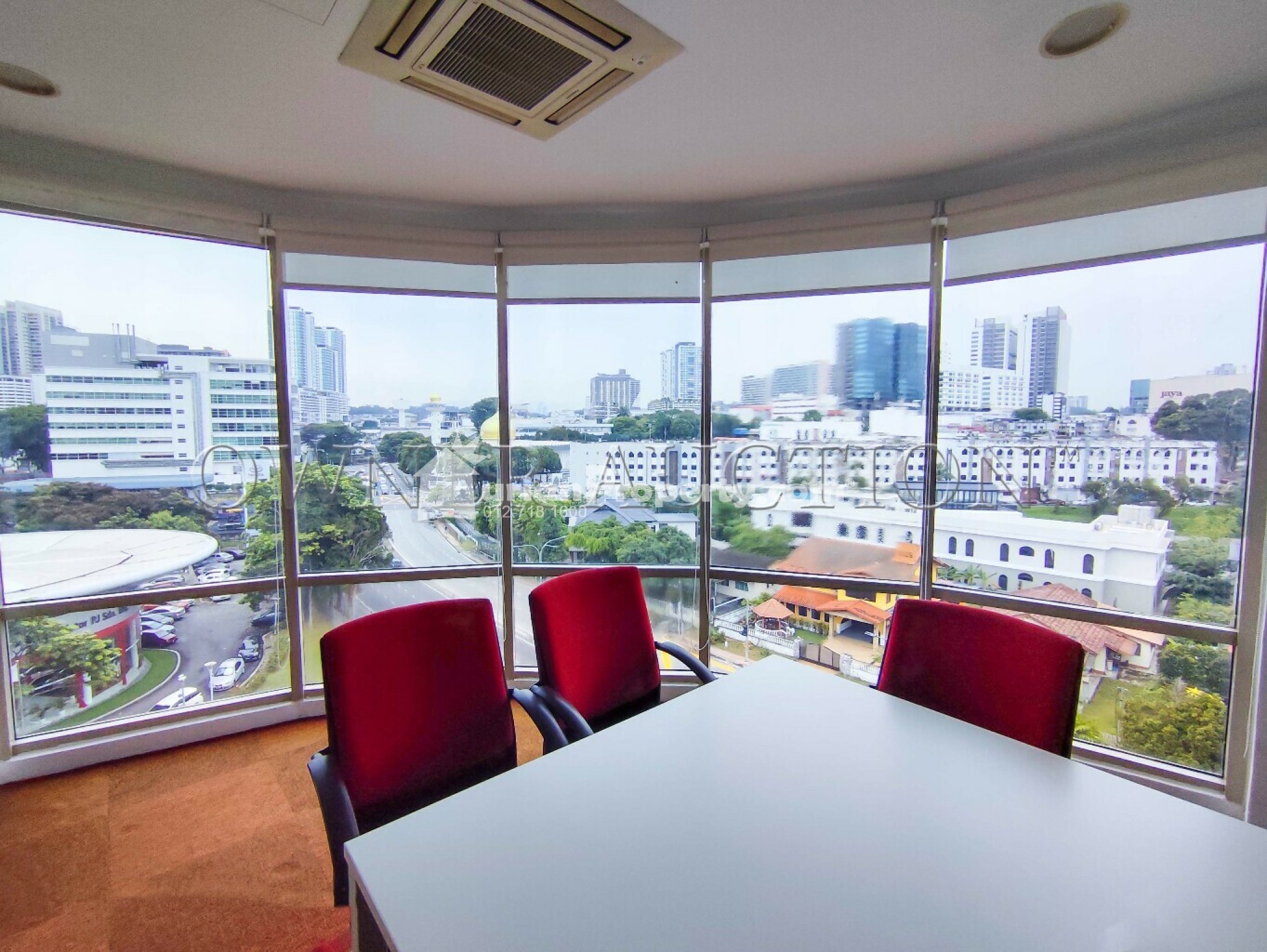 Shop Office For Auction at 3 Two Square