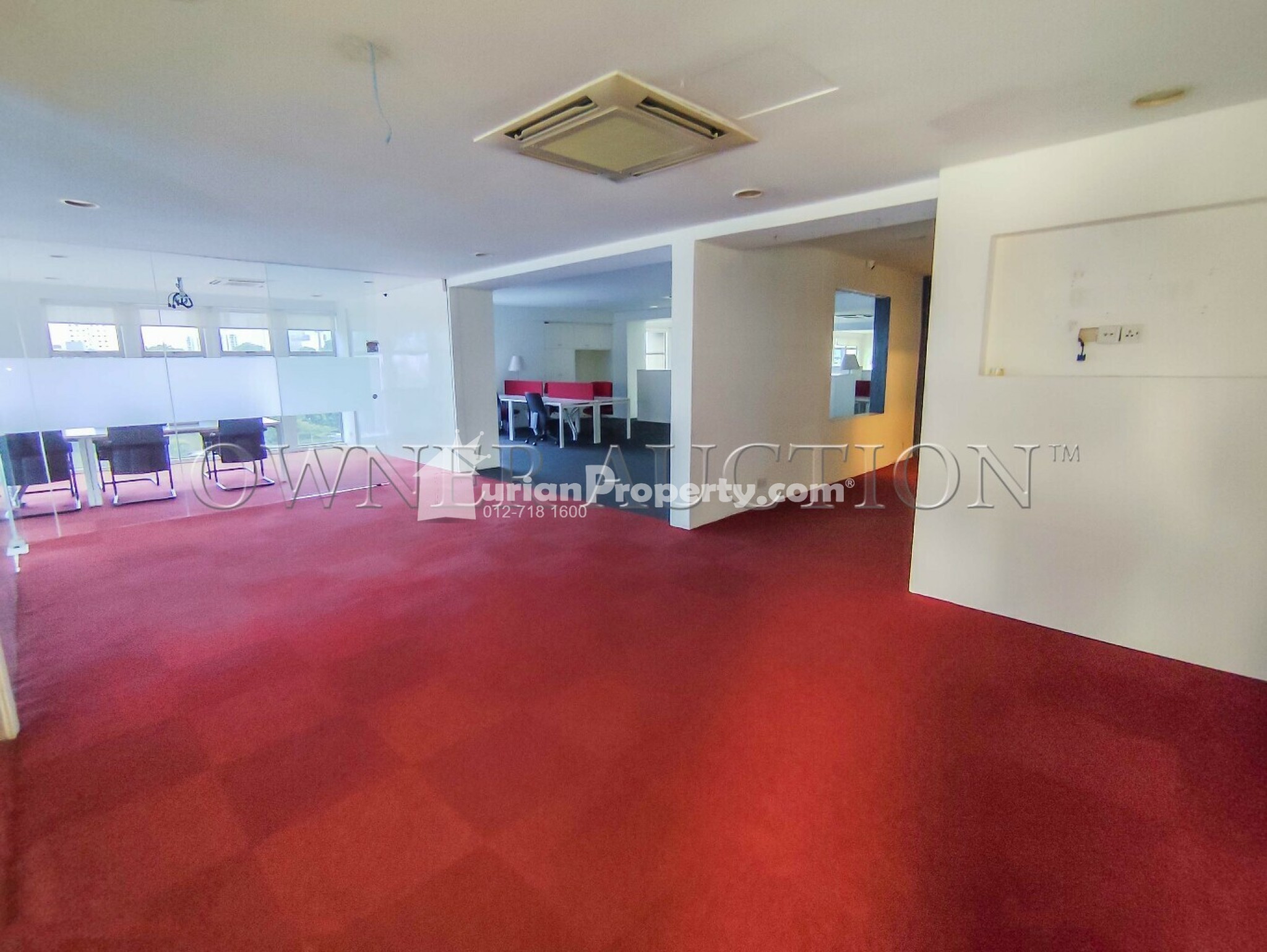 Shop Office For Auction at 3 Two Square
