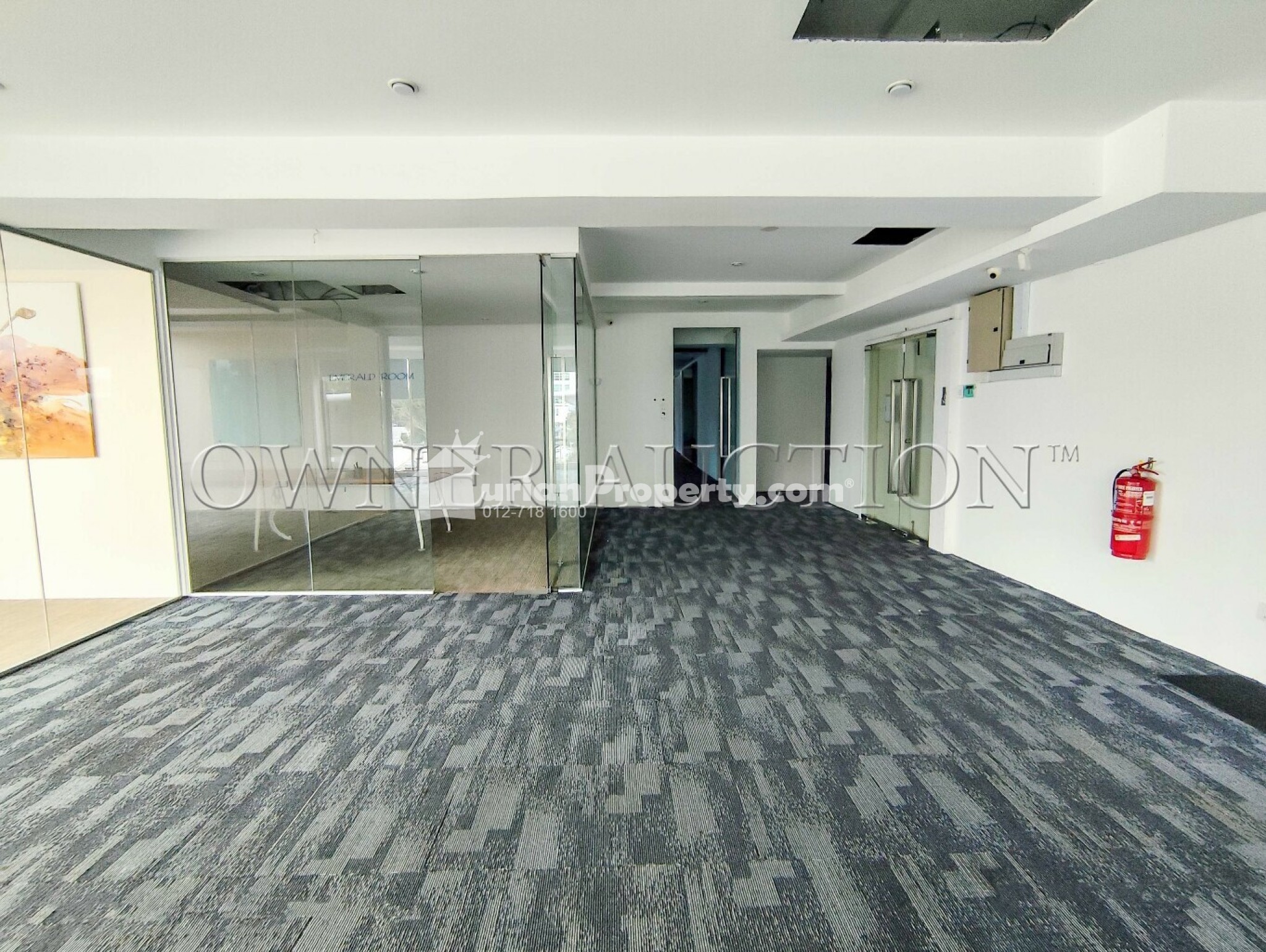 Shop Office For Auction at 3 Two Square