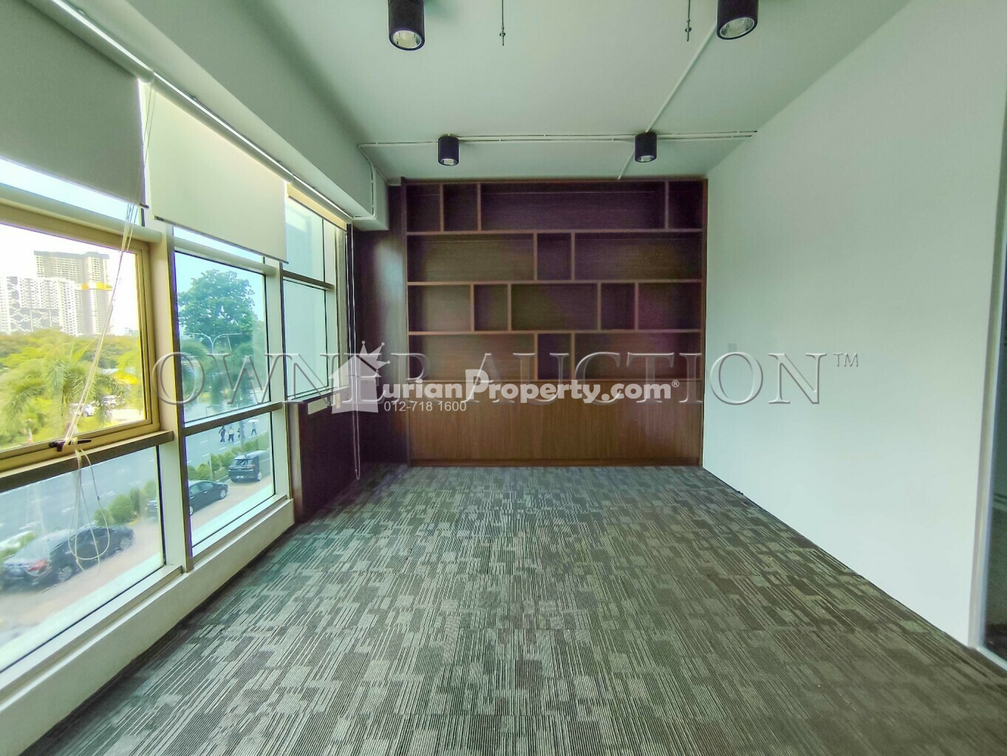Shop Office For Auction at 3 Two Square