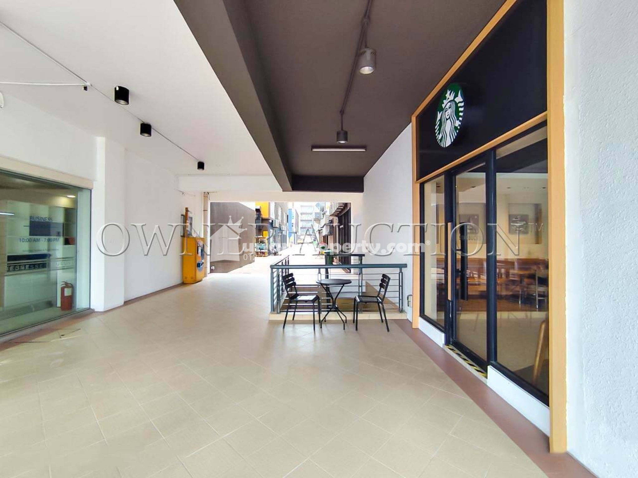 Shop Office For Auction at 3 Two Square
