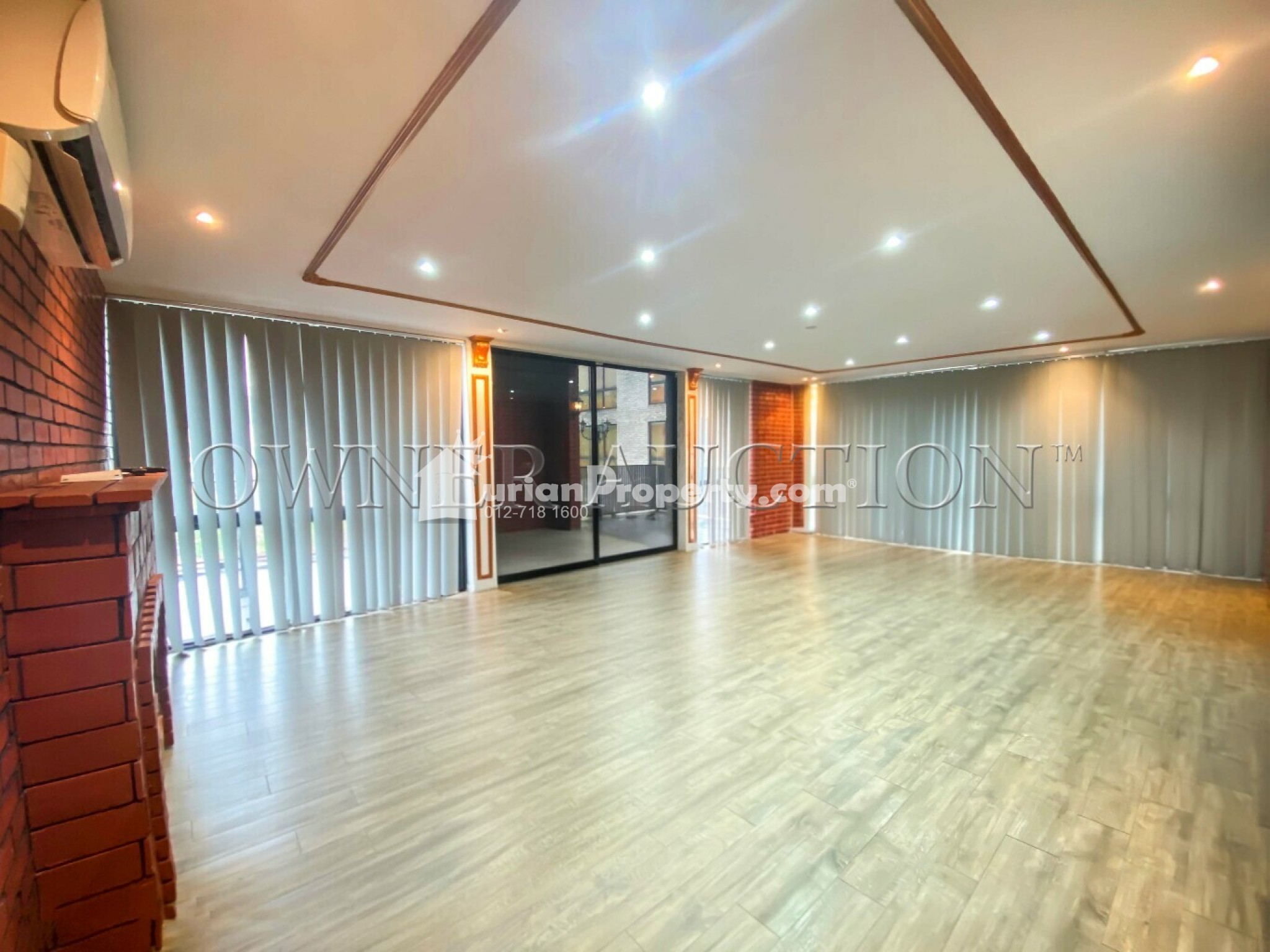 Apartment For Auction at Pusat Komersial LGSB