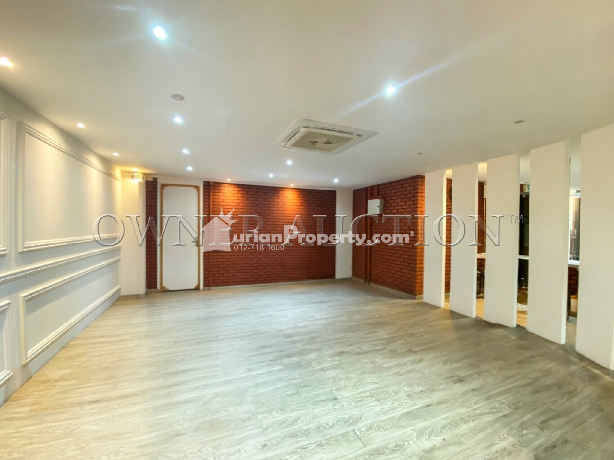 Apartment For Auction at Pusat Komersial LGSB
