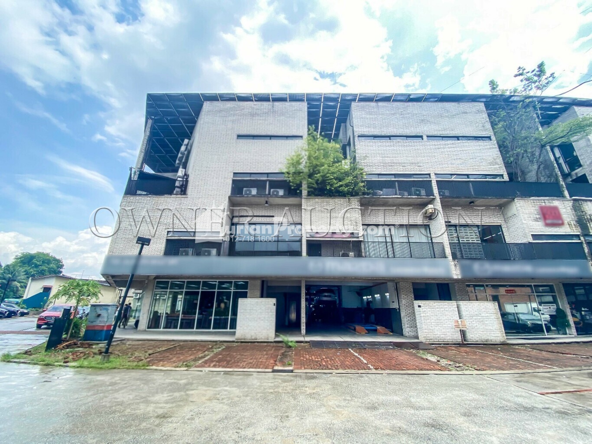 Apartment For Auction at Pusat Komersial LGSB
