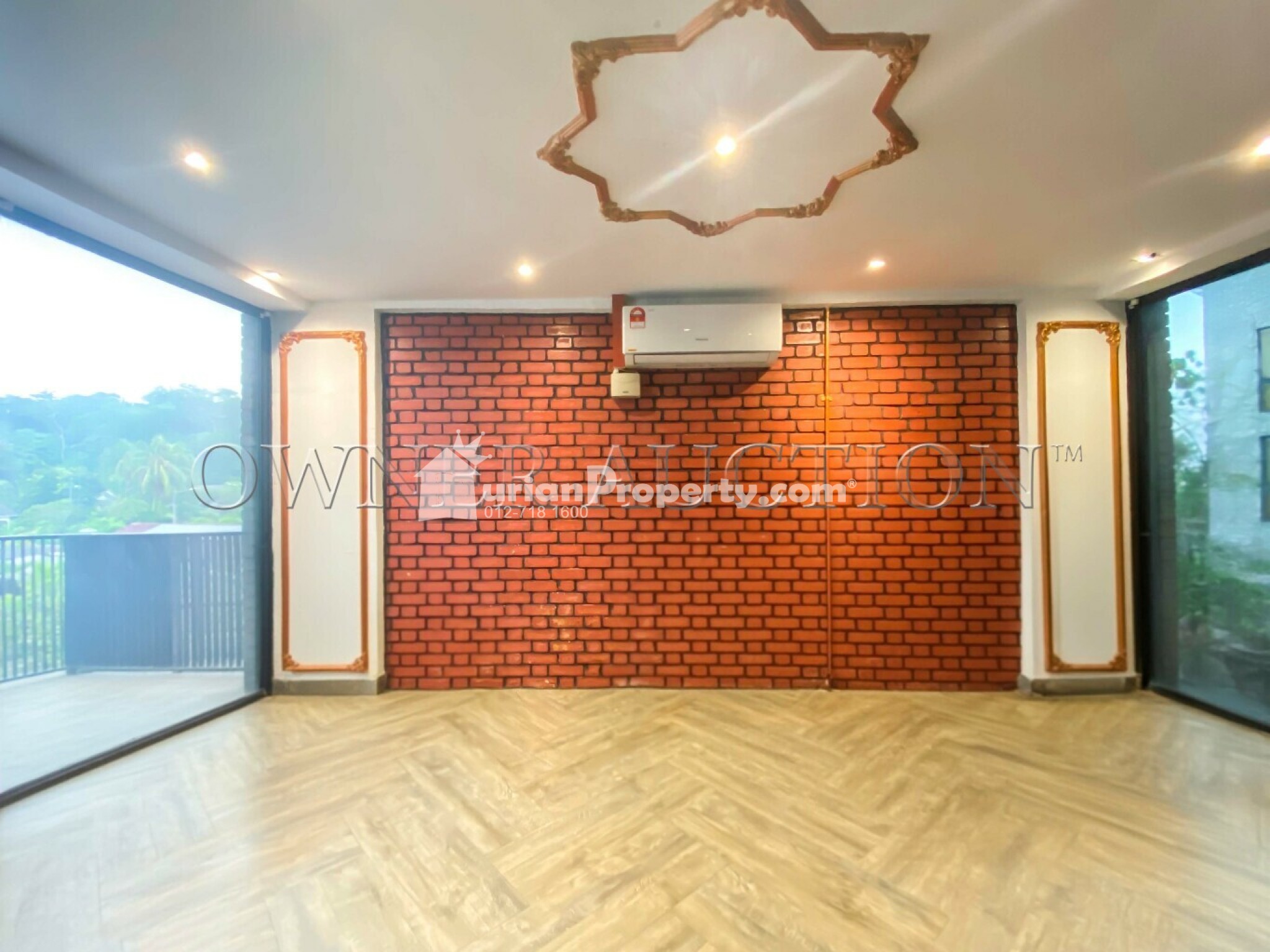 Apartment For Auction at Pusat Komersial LGSB