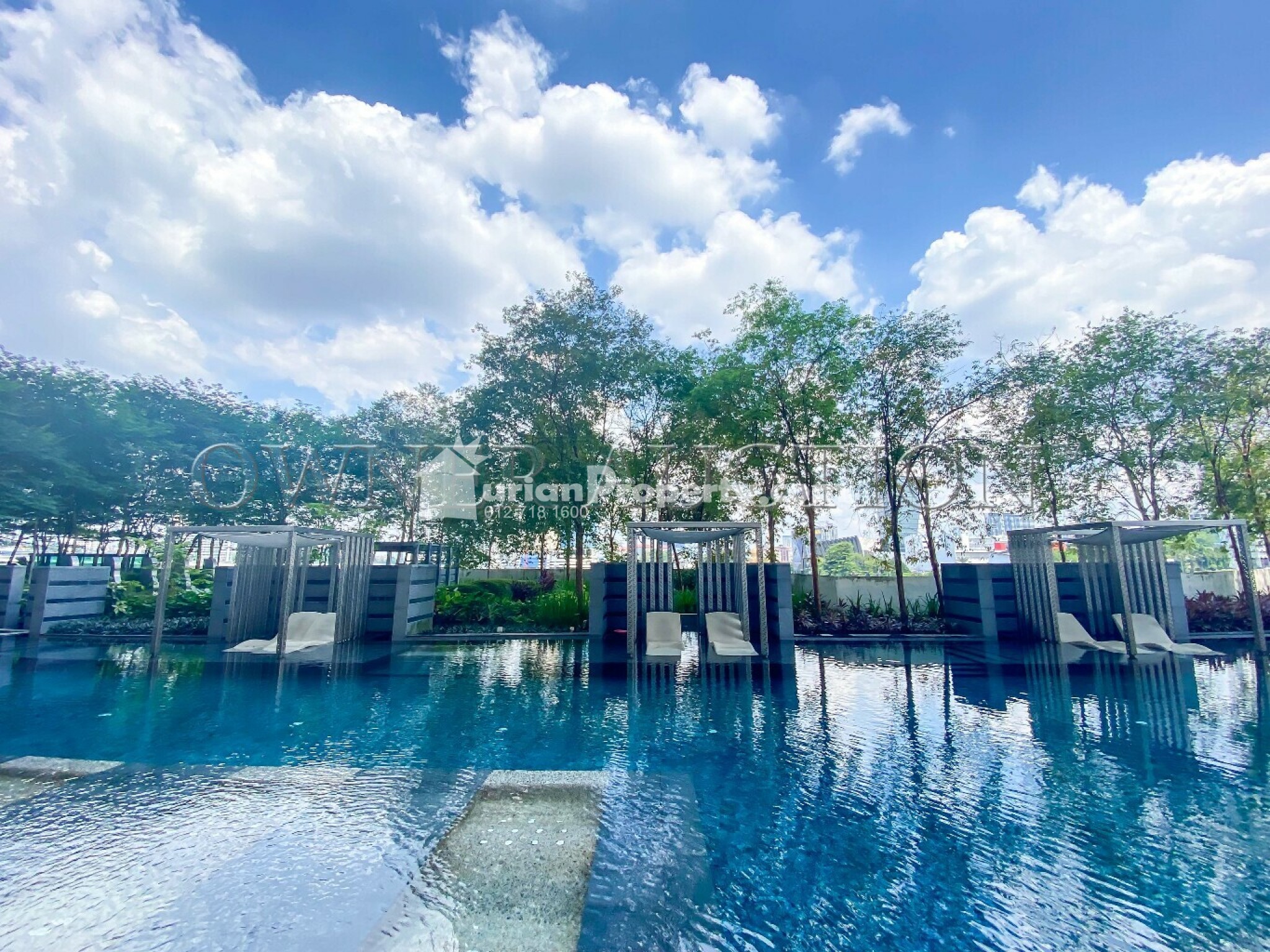 Condo For Auction at Vogue Suite 1