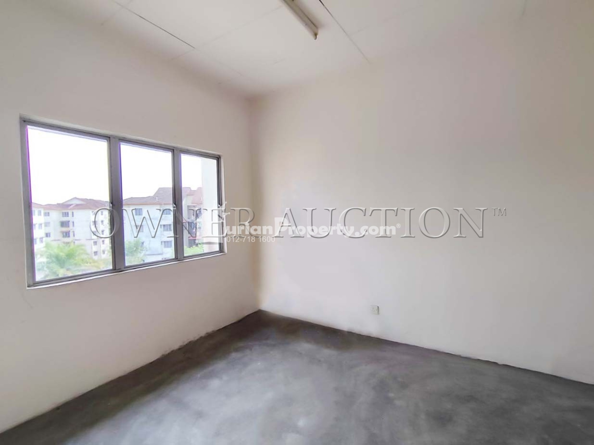 Apartment For Auction at Birchwood Court