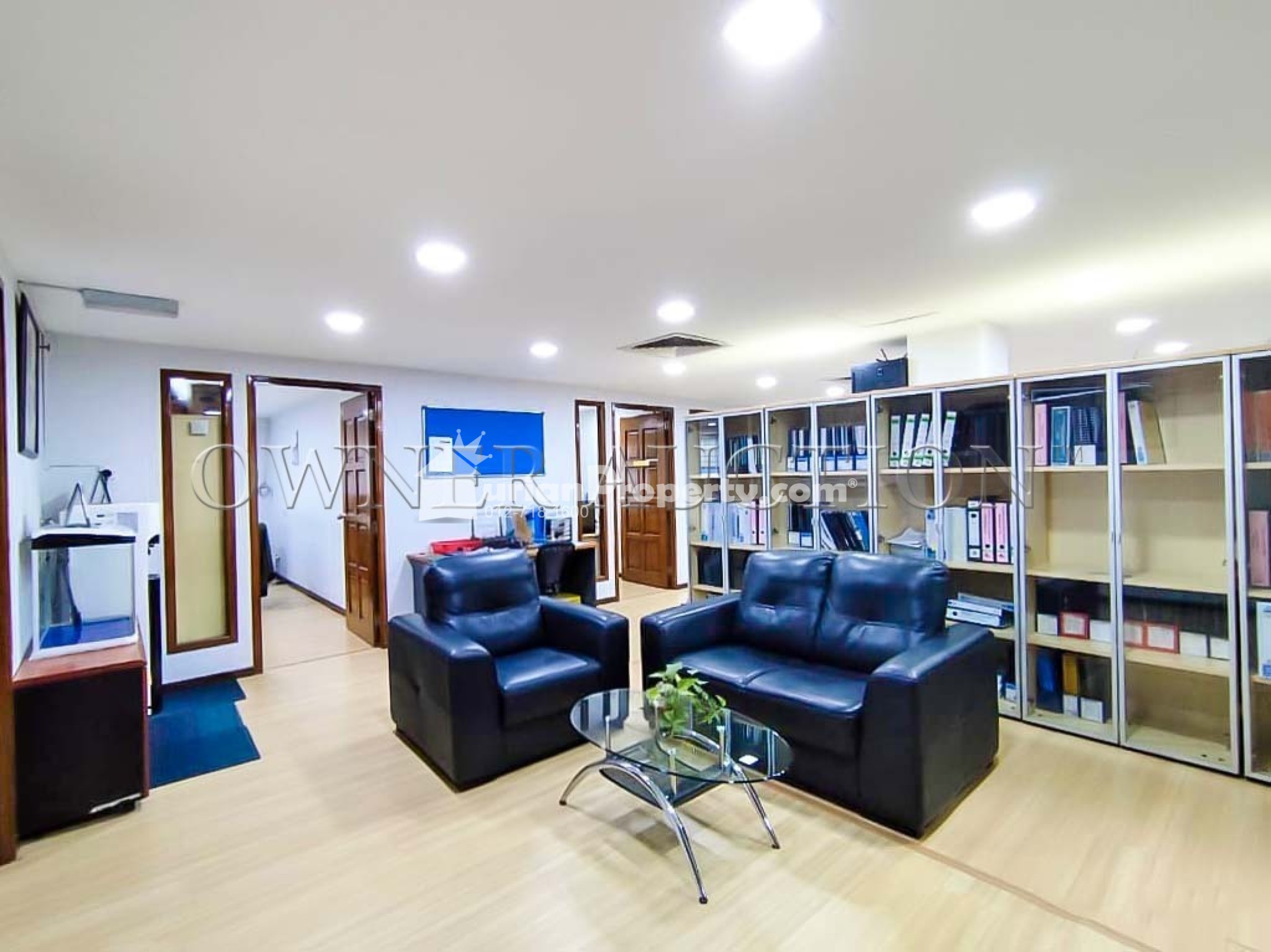 Bungalow House For Auction at Dataran De Palma