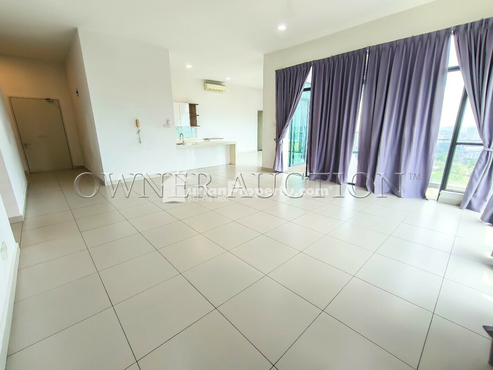 Condo For Auction at Cristal Serin Residence