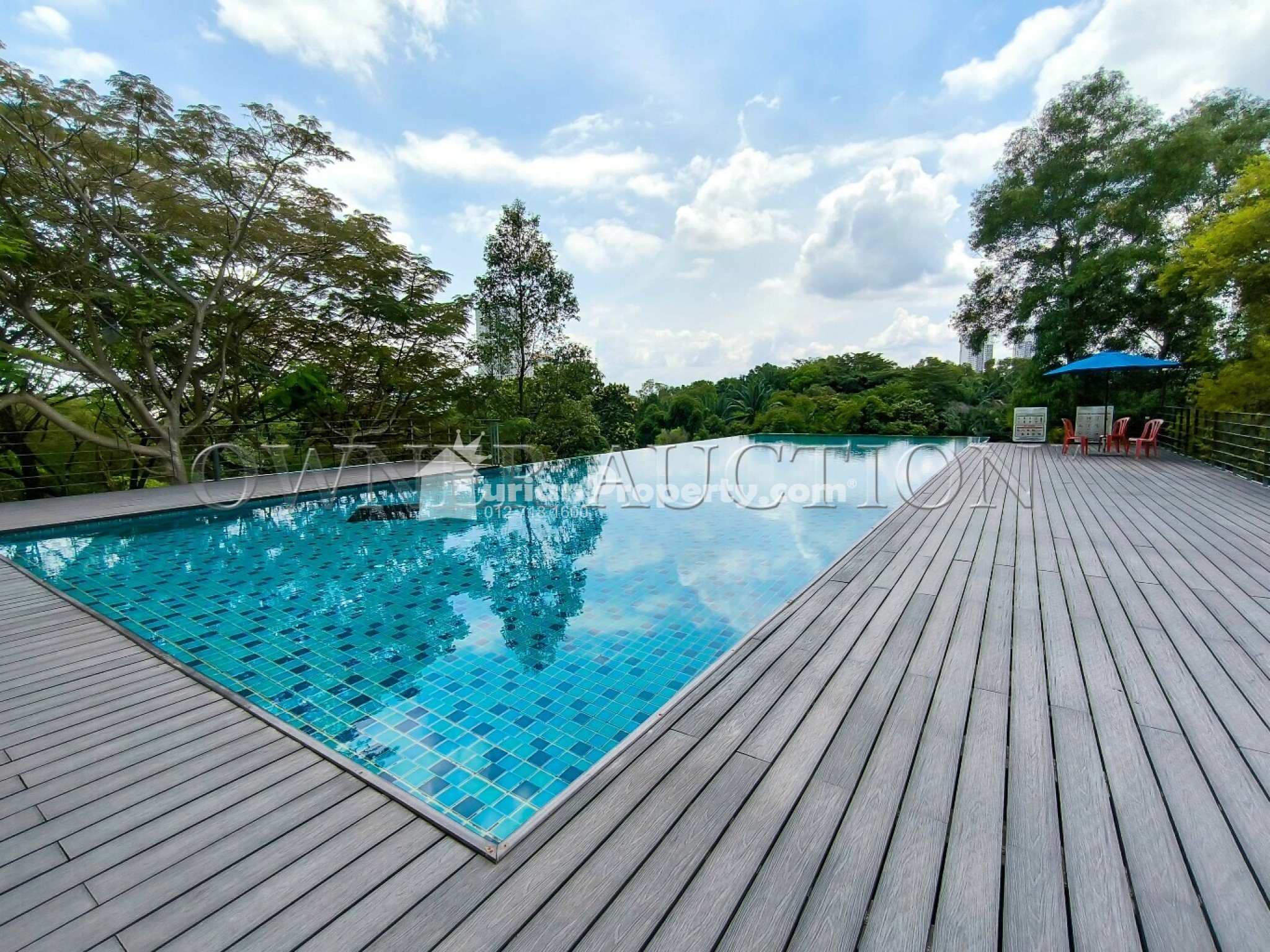 Condo For Auction at Cristal Serin Residence