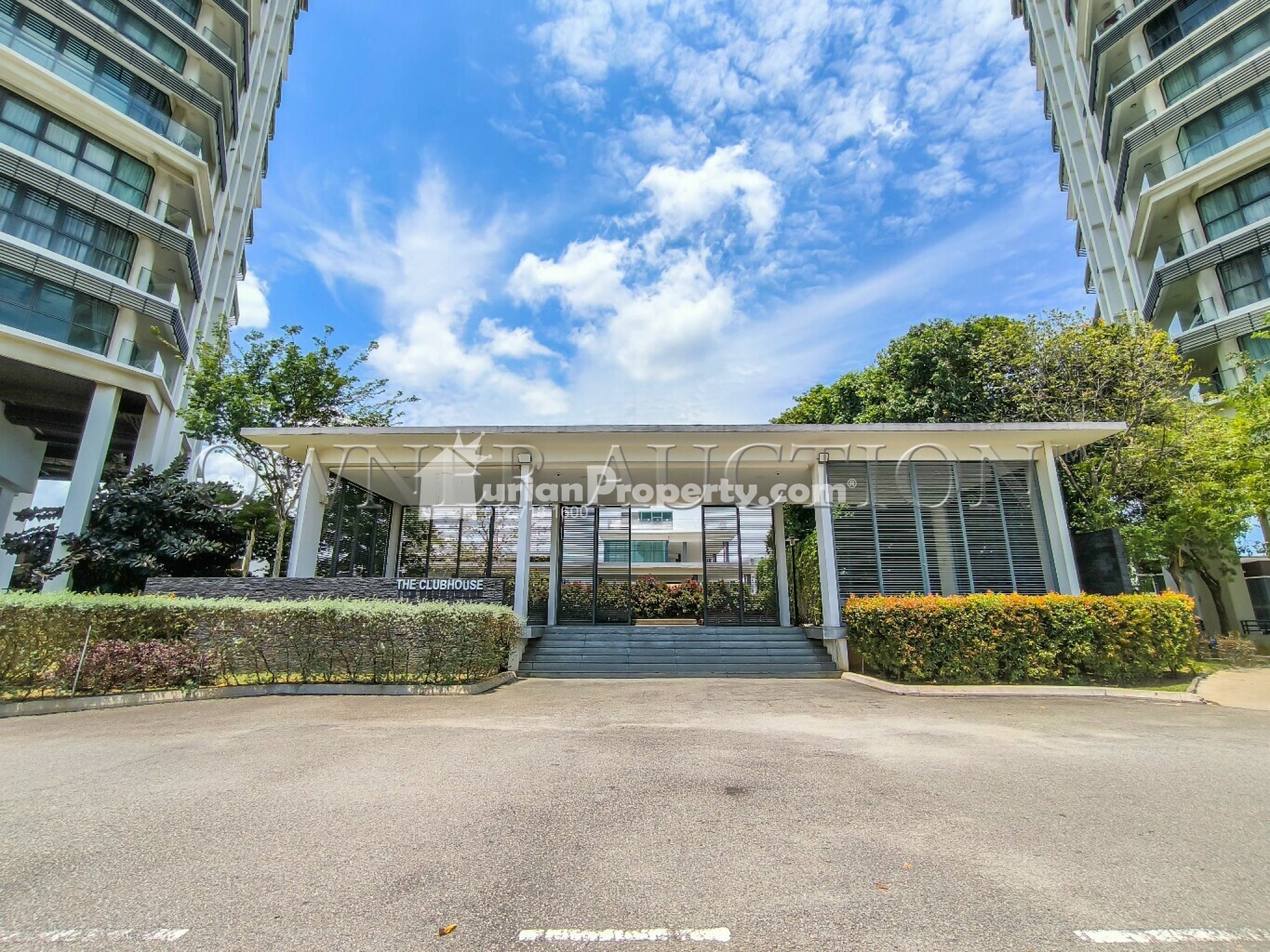 Condo For Auction at Cristal Serin Residence