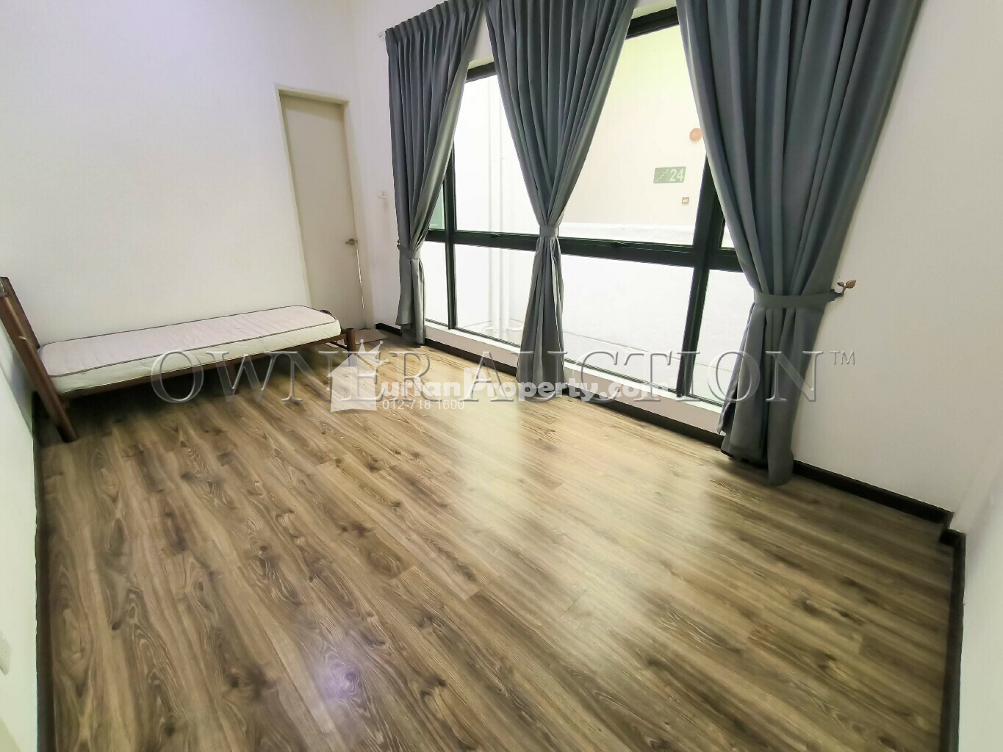Condo For Auction at Cristal Serin Residence