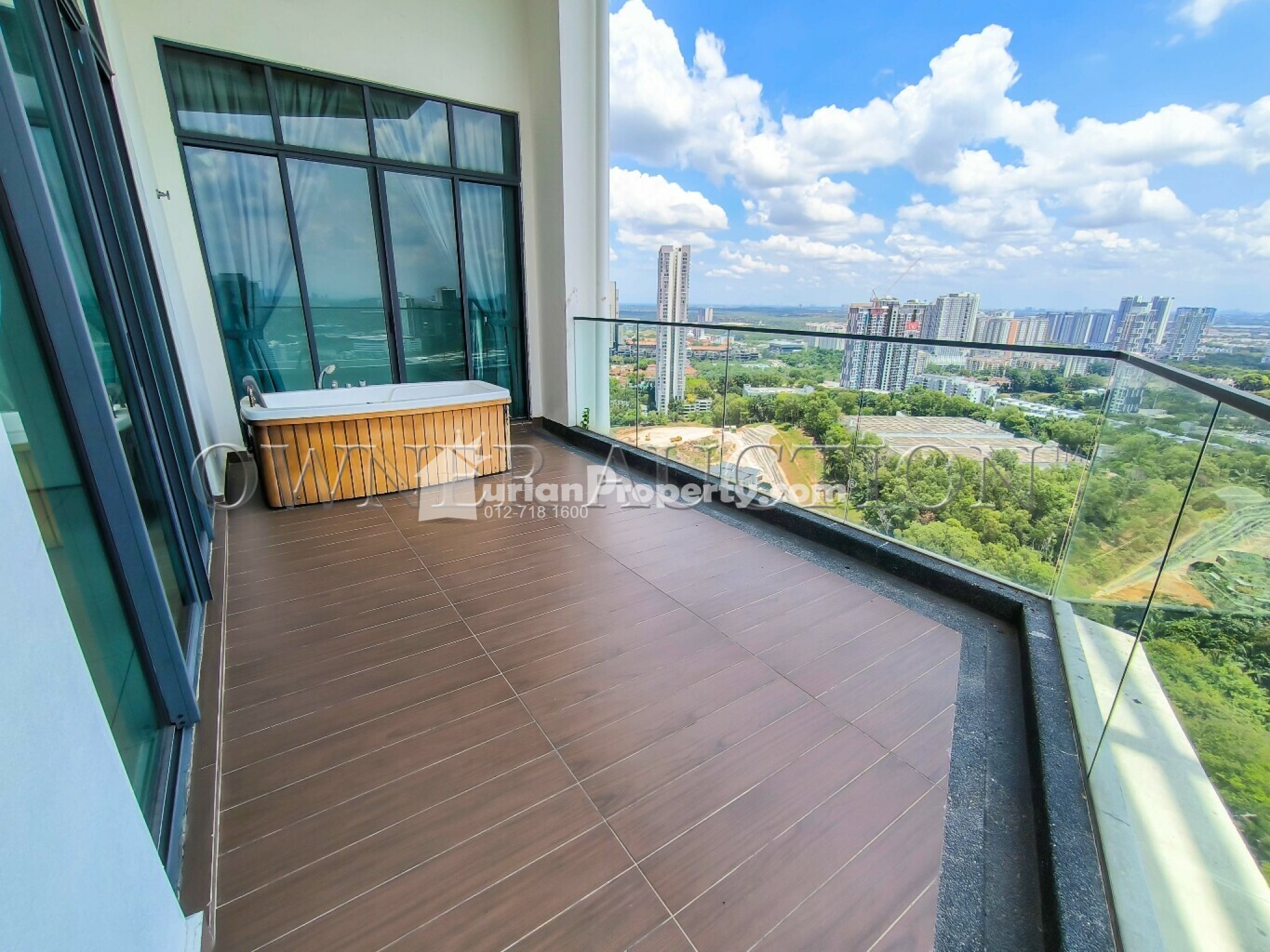 Condo For Auction at Cristal Serin Residence