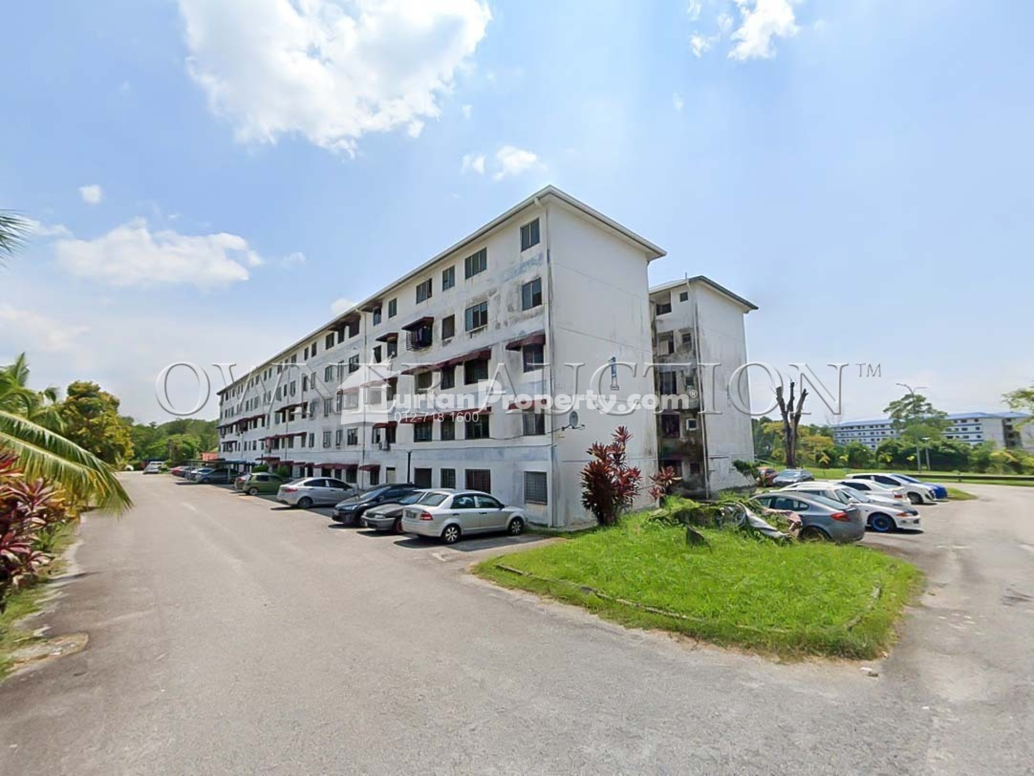 Flat For Auction at Apartment Seri Lili