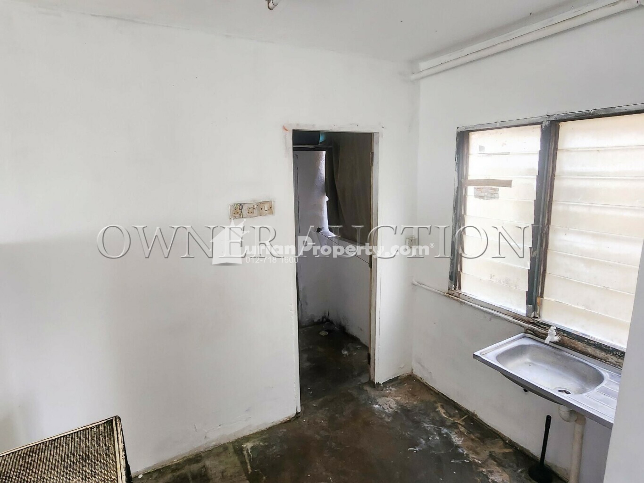 Flat For Auction at Apartment Seri Lili