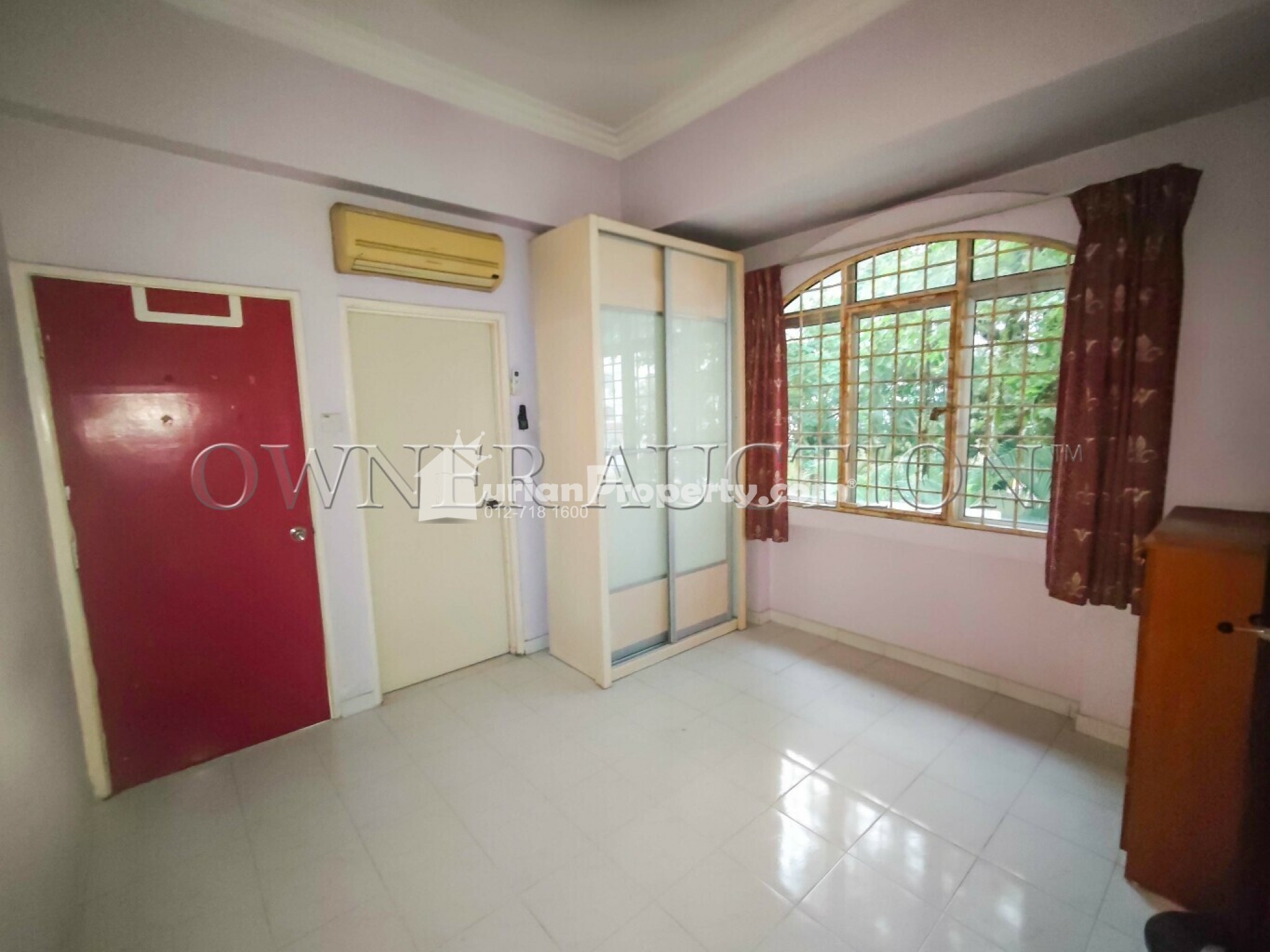 Condo For Auction at Casa Mila Victoria