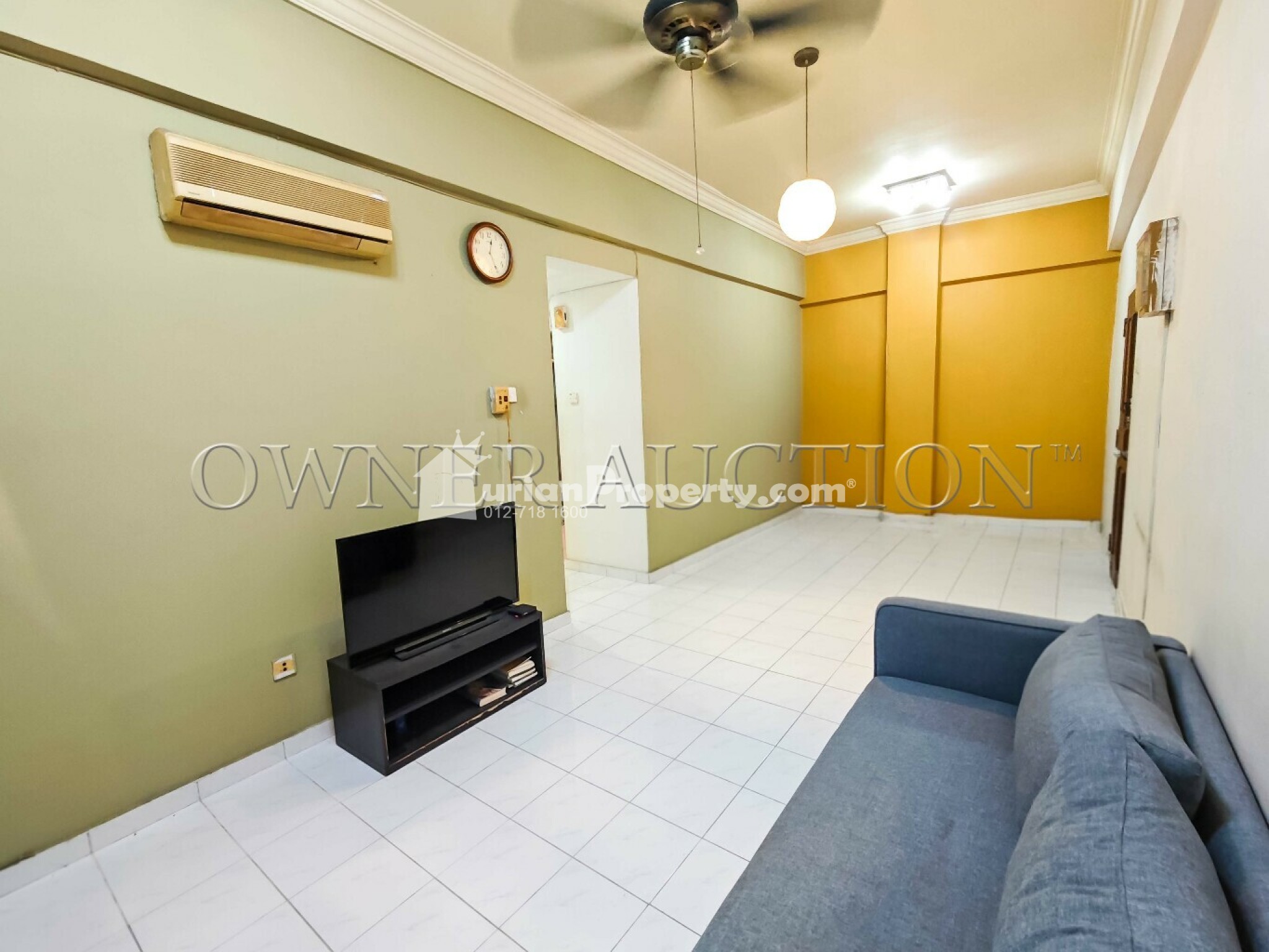 Condo For Auction at Casa Mila Victoria