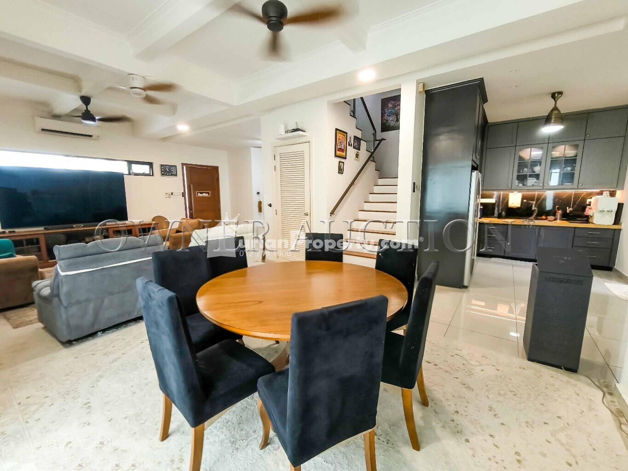 Semi D For Auction at Sunville