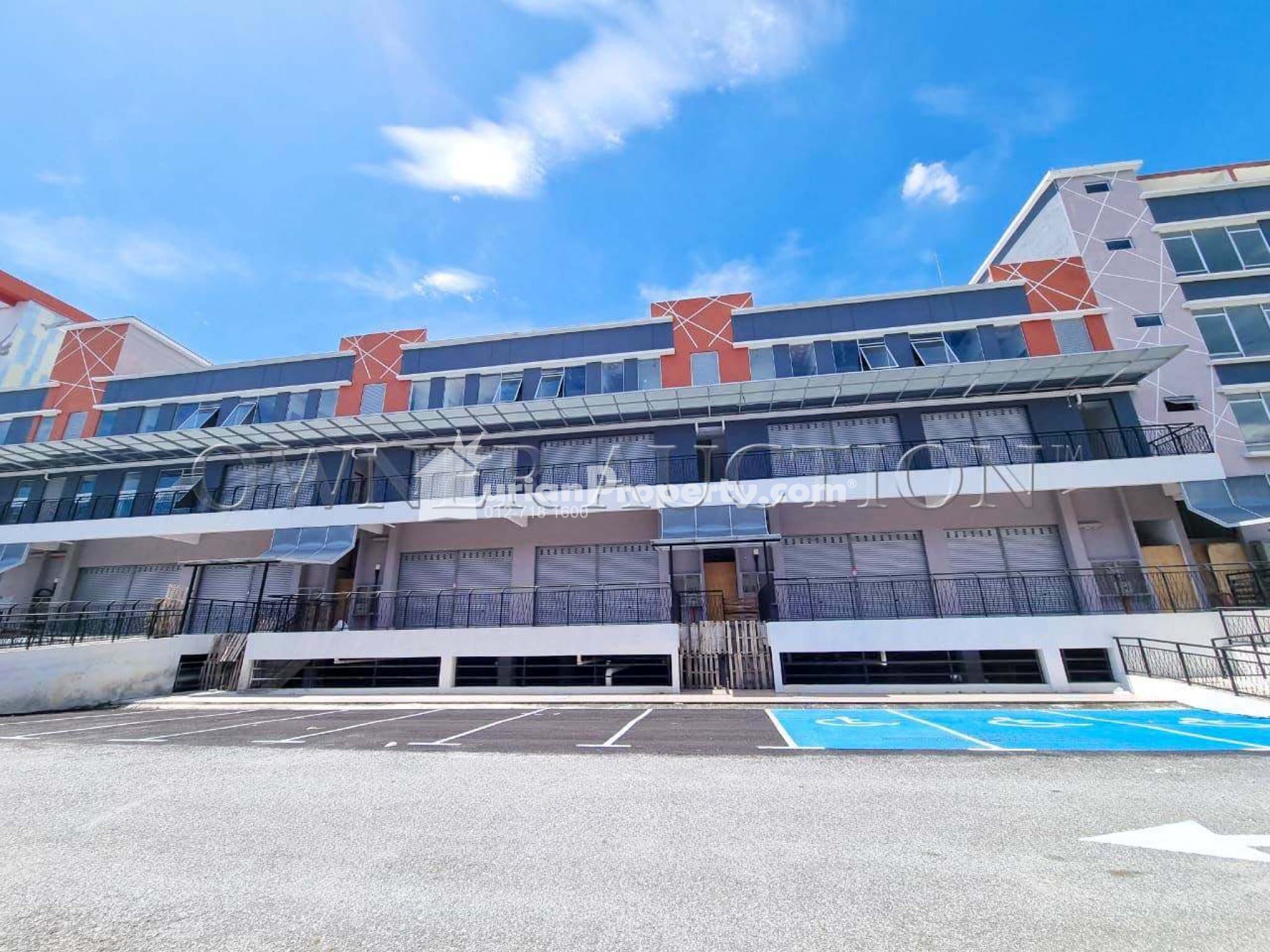 Shop Office For Auction at One Kesas