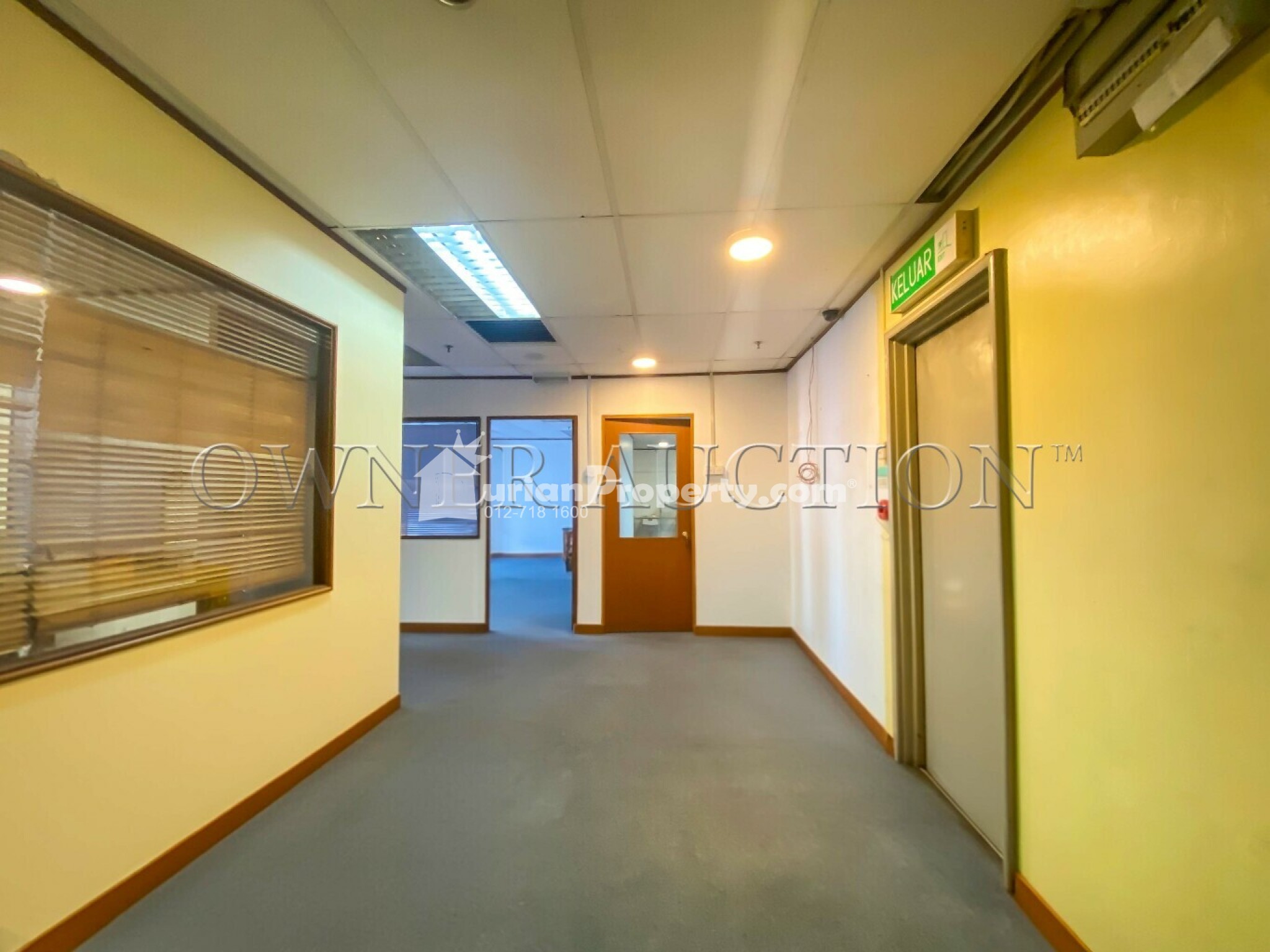 Shop Office For Auction at Amcorp Tower
