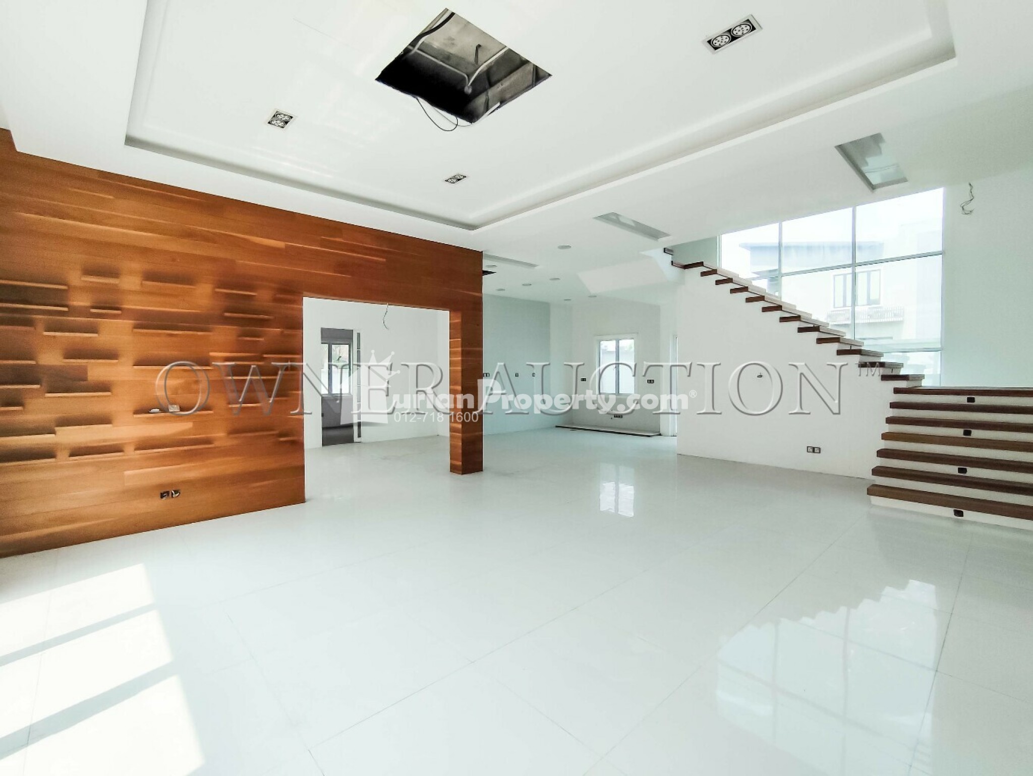 Bungalow House For Auction at Bandar Seri Putra