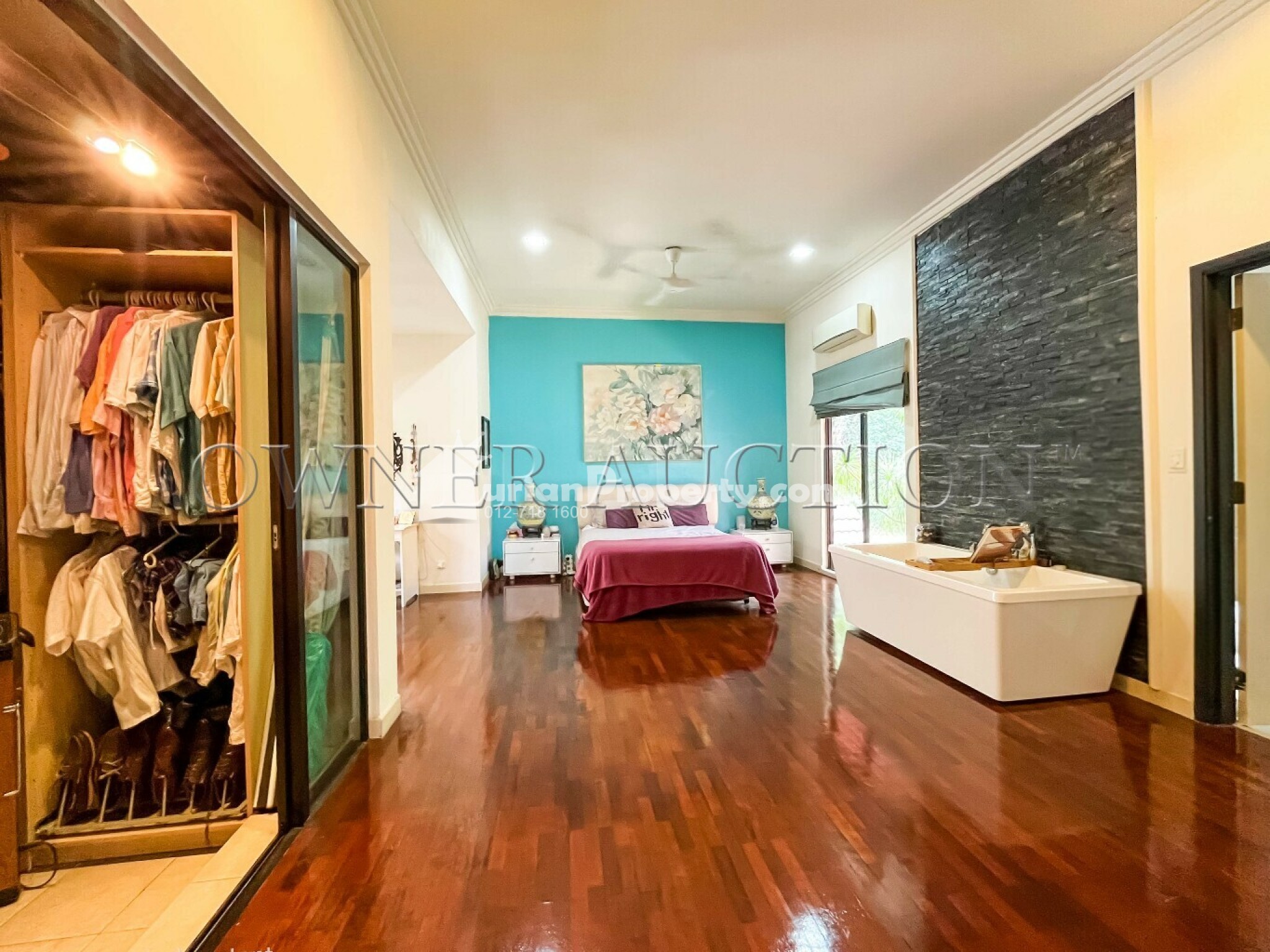 Villa For Auction at Bukit Gita Bayu