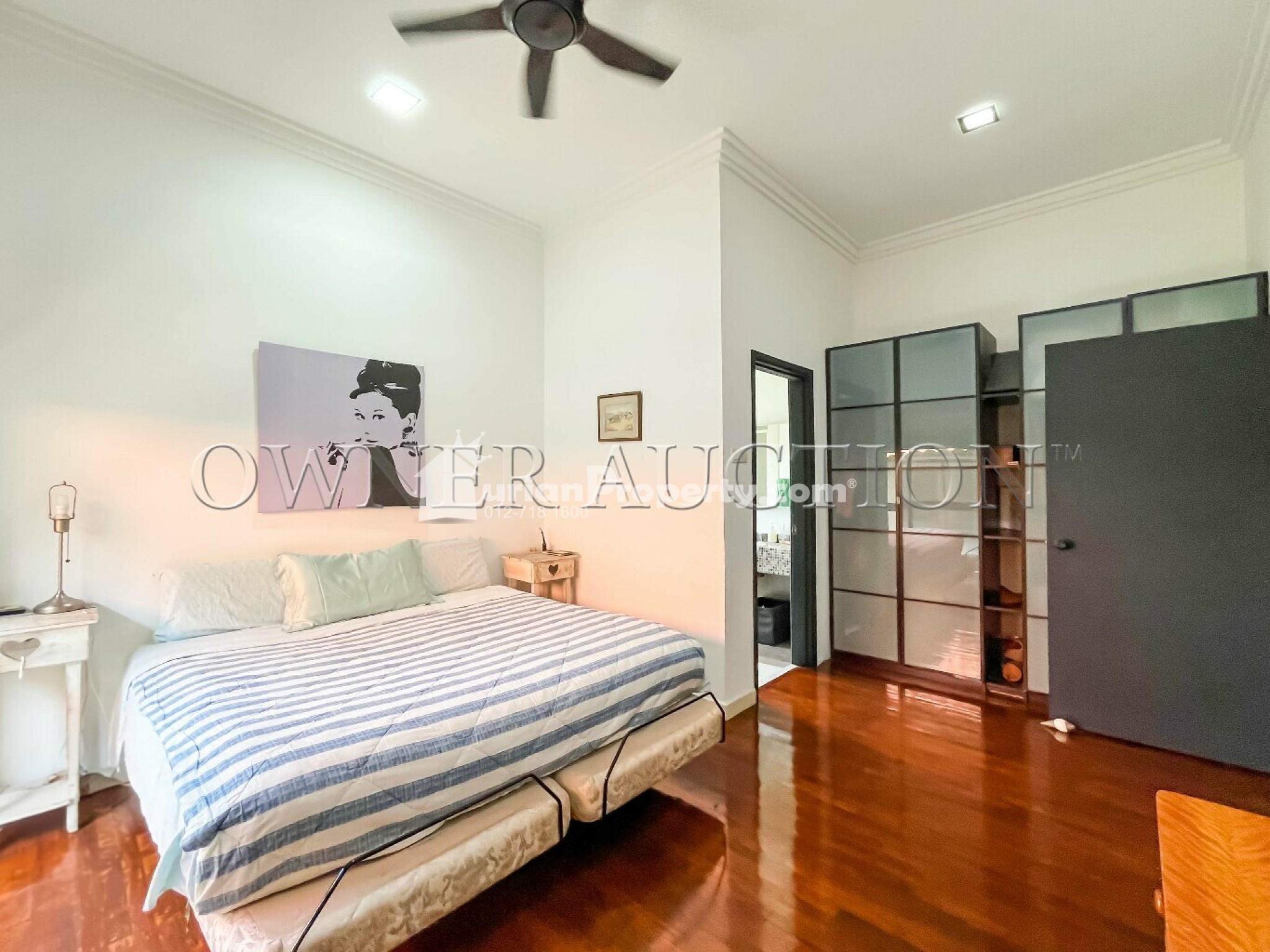 Villa For Auction at Bukit Gita Bayu