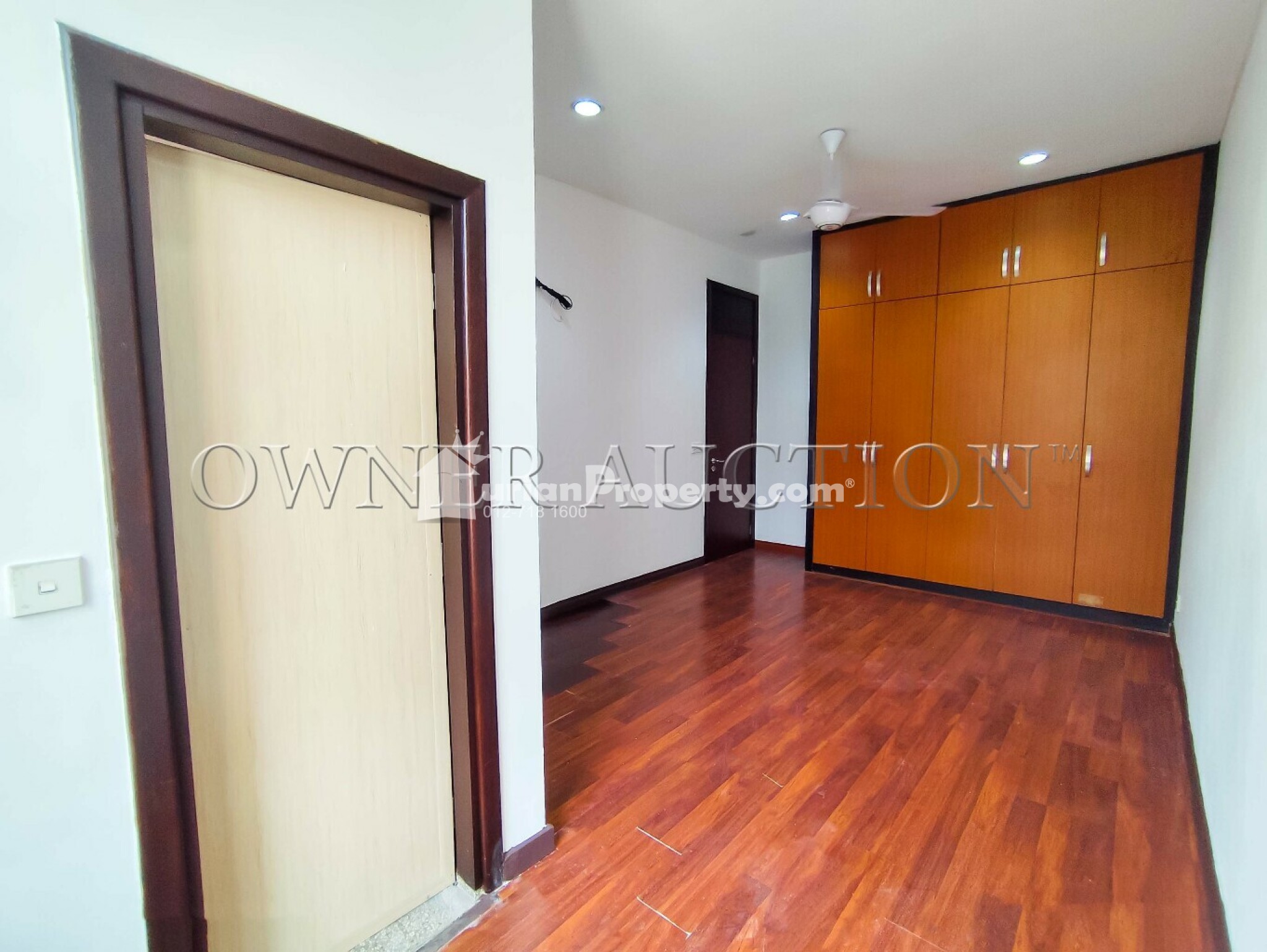 Superlink For Auction at Bukit Jelutong