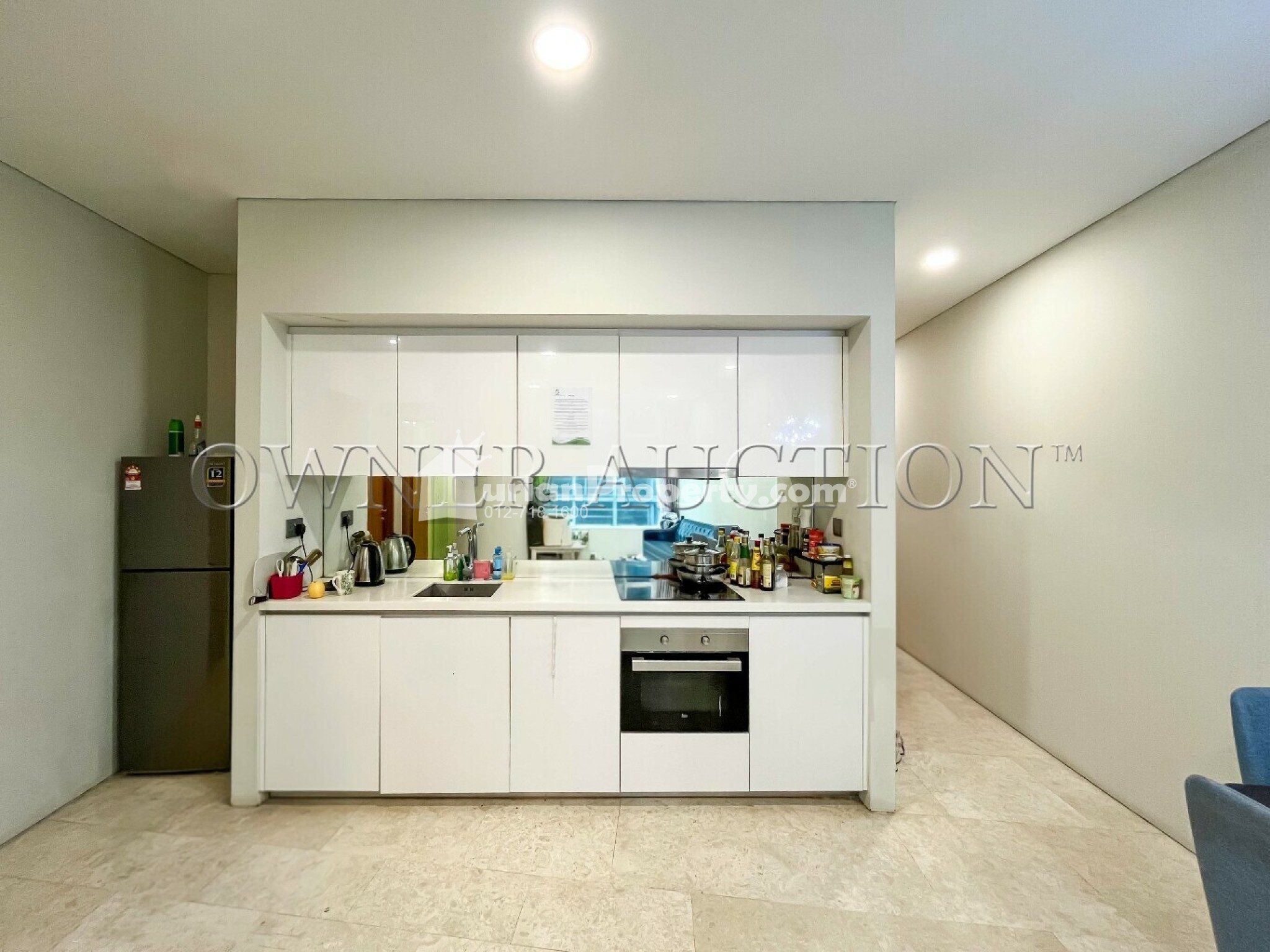 Apartment For Auction at Sky Suites