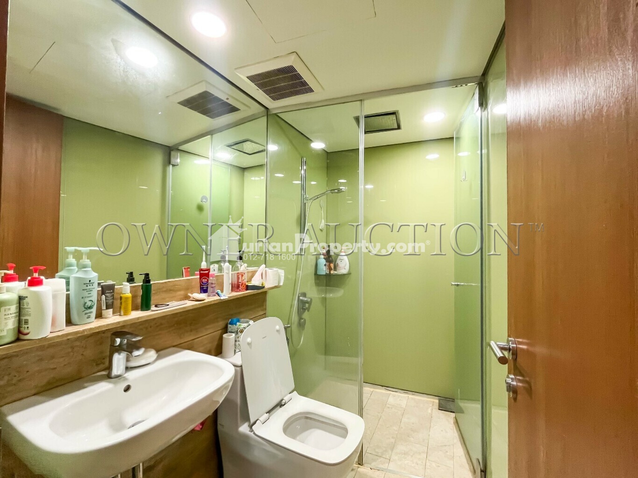 Apartment For Auction at Sky Suites