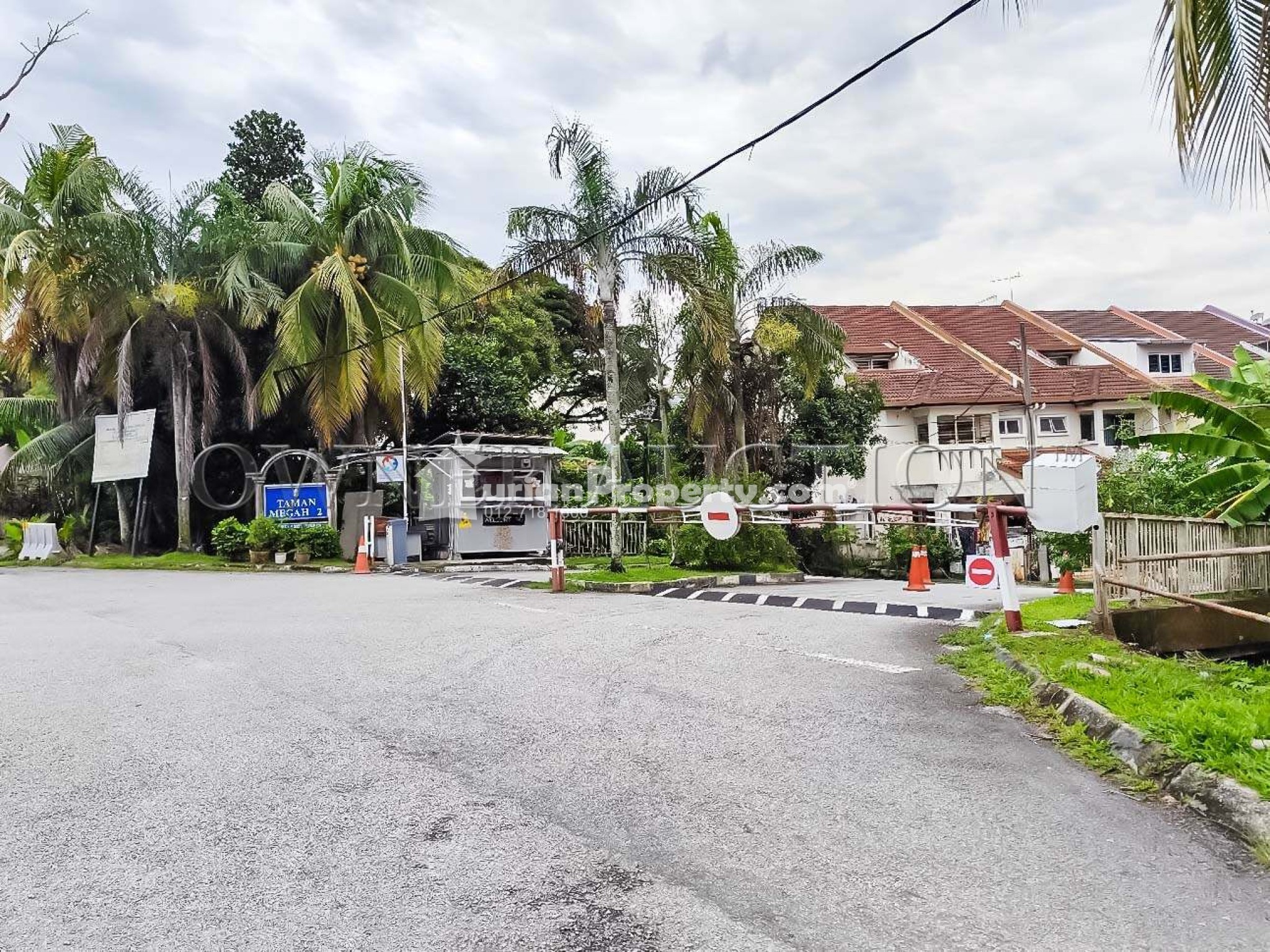Terrace House For Auction at Taman Megah 2