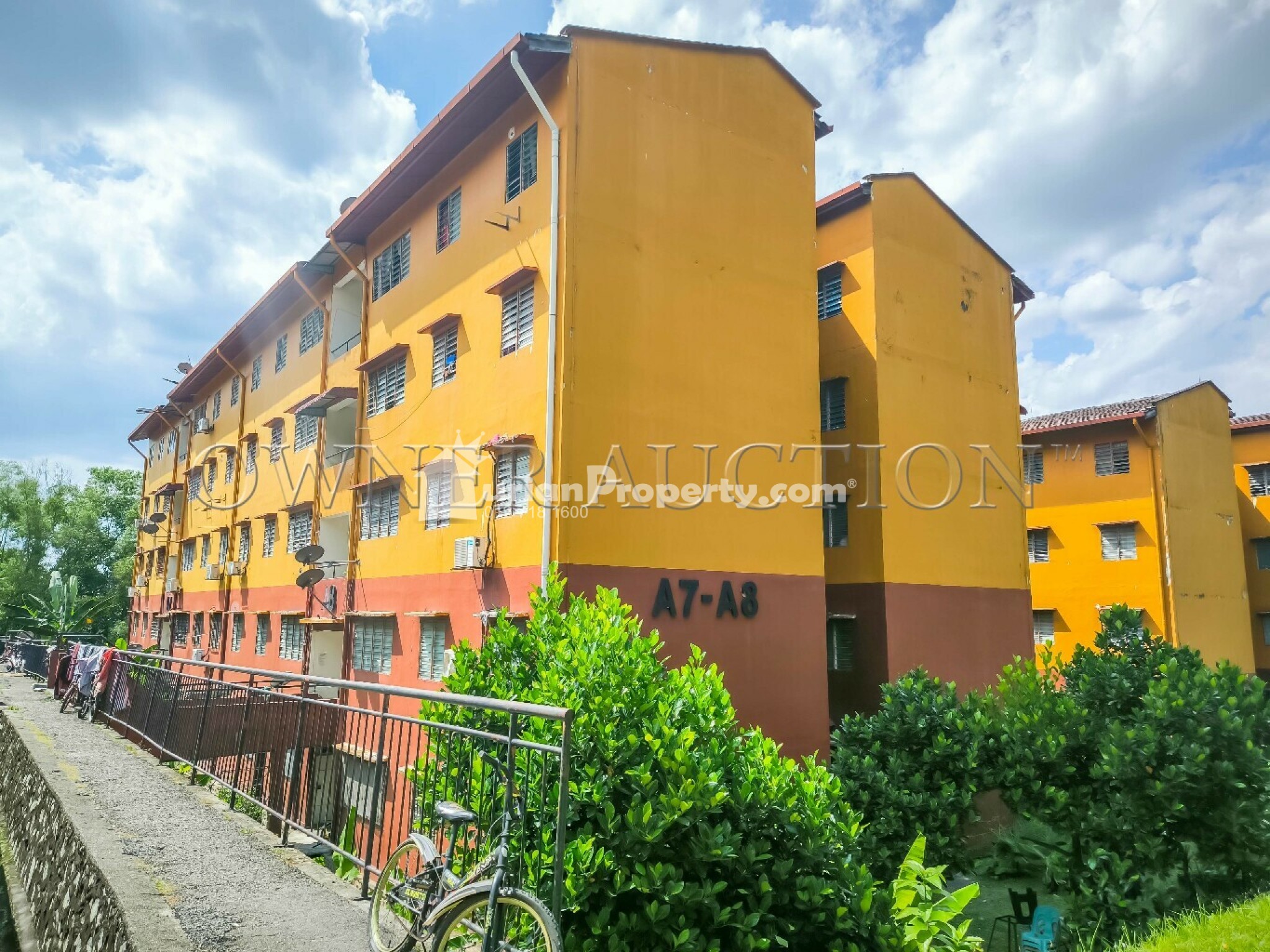 Apartment For Auction at Putra Permai Type A