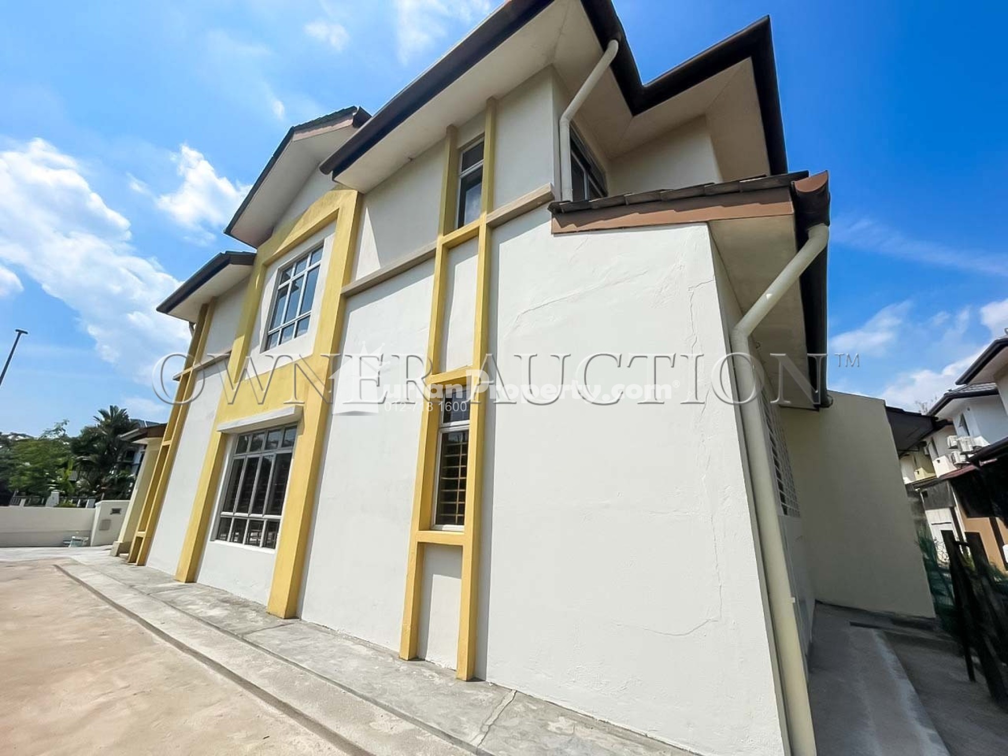 Terrace House For Auction at Kemuning Utama Bayu