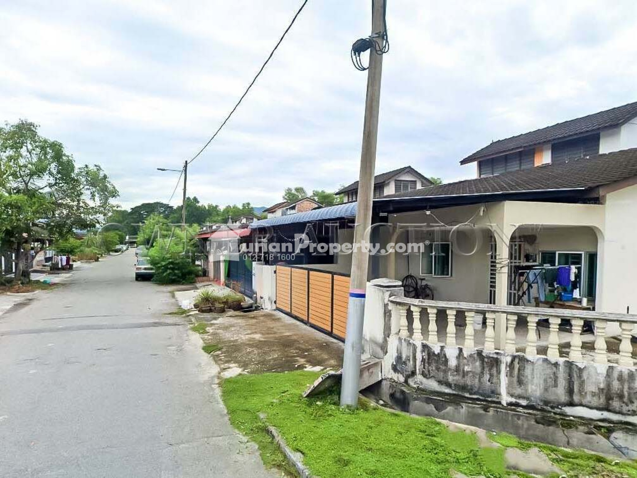 Terrace House For Auction at Taman Badri Shah